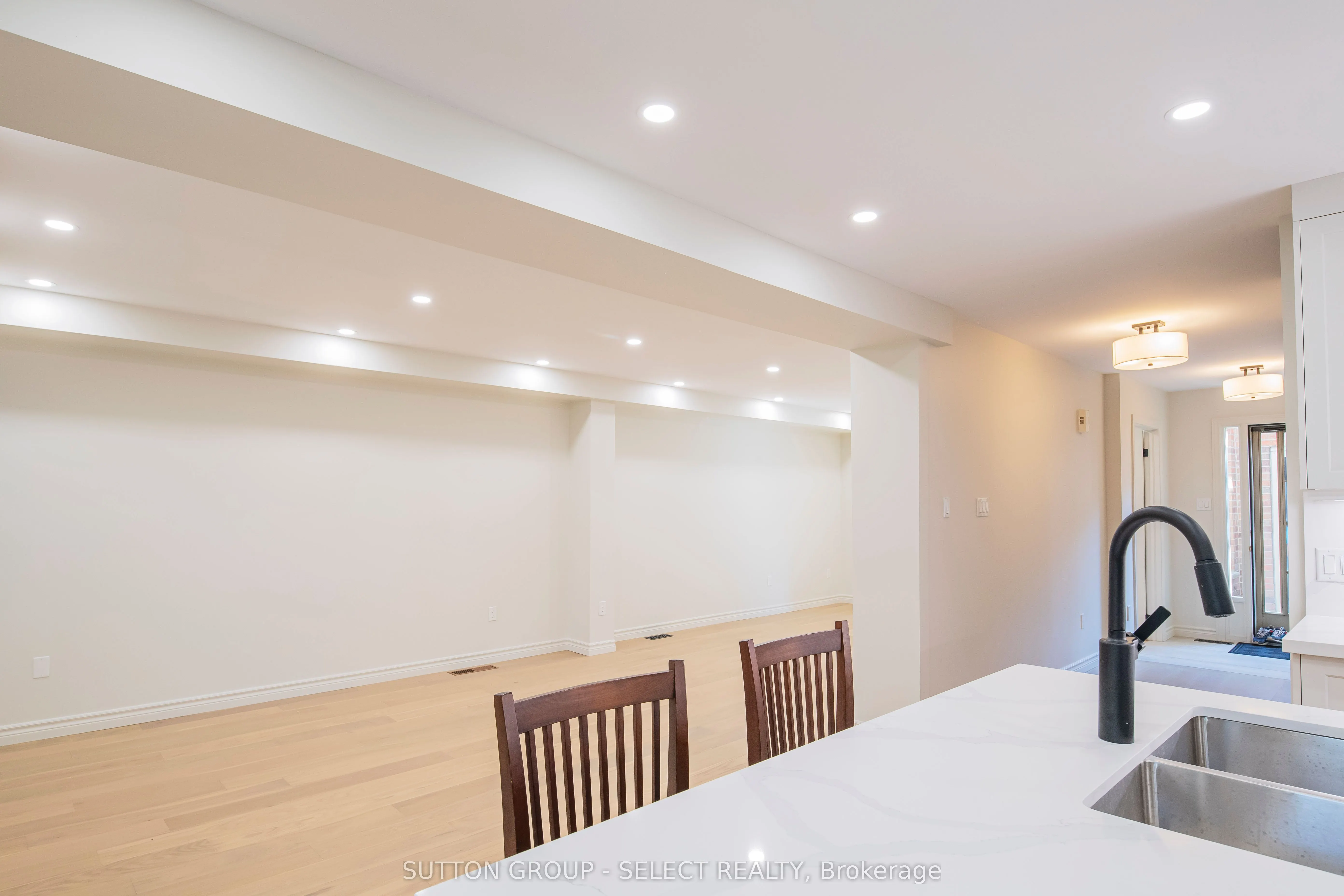 70 Sunnyside Drive, #3