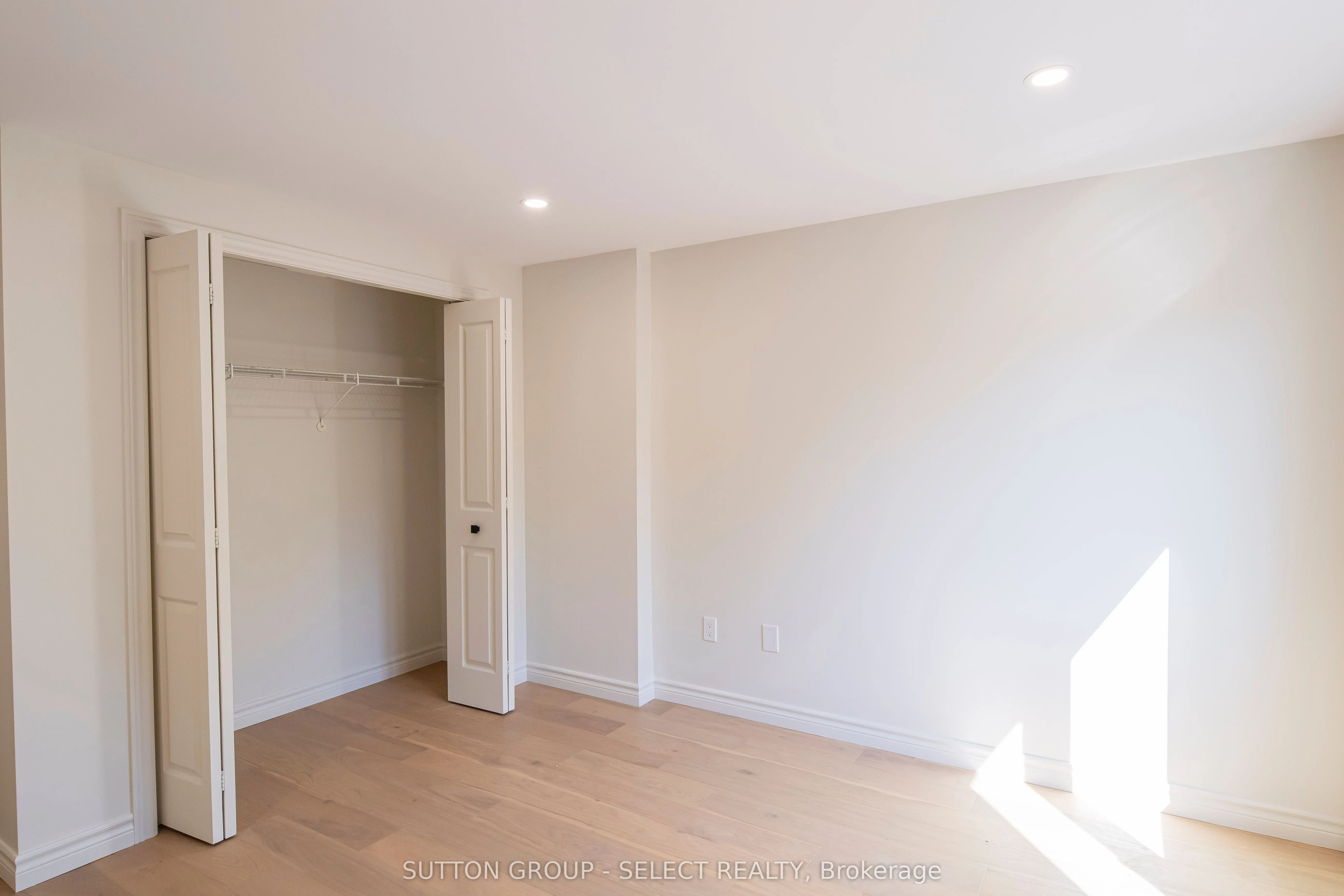 70 Sunnyside Drive, #3