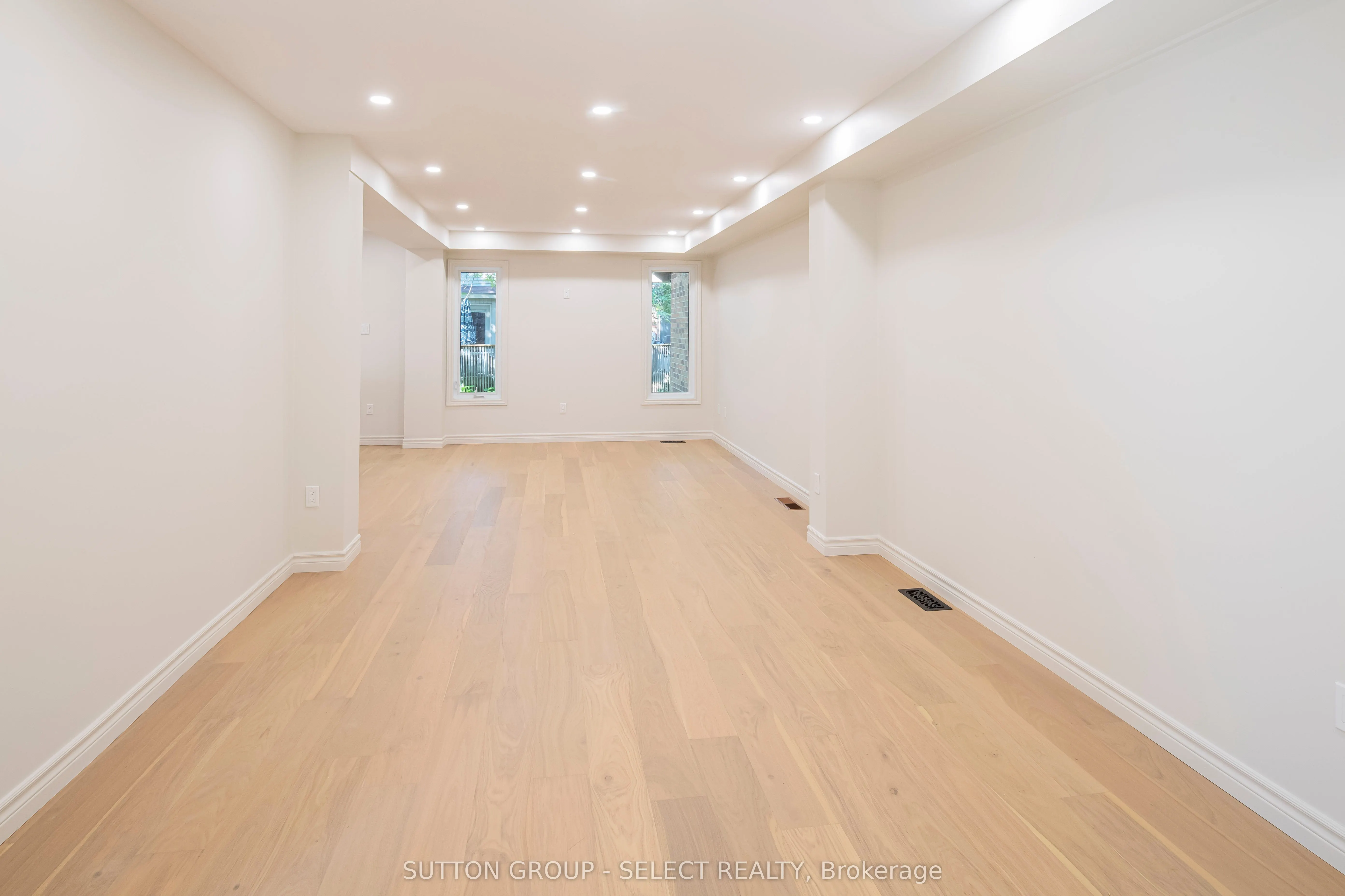 70 Sunnyside Drive, #3