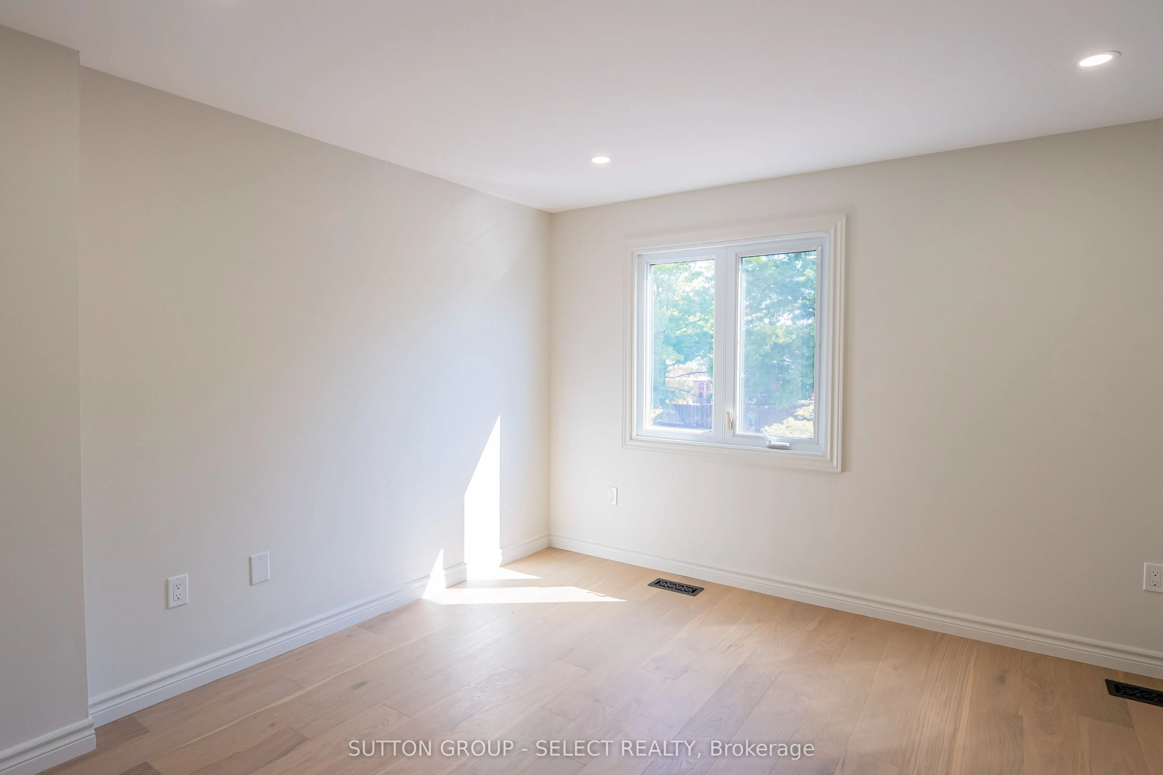 70 Sunnyside Drive, #3