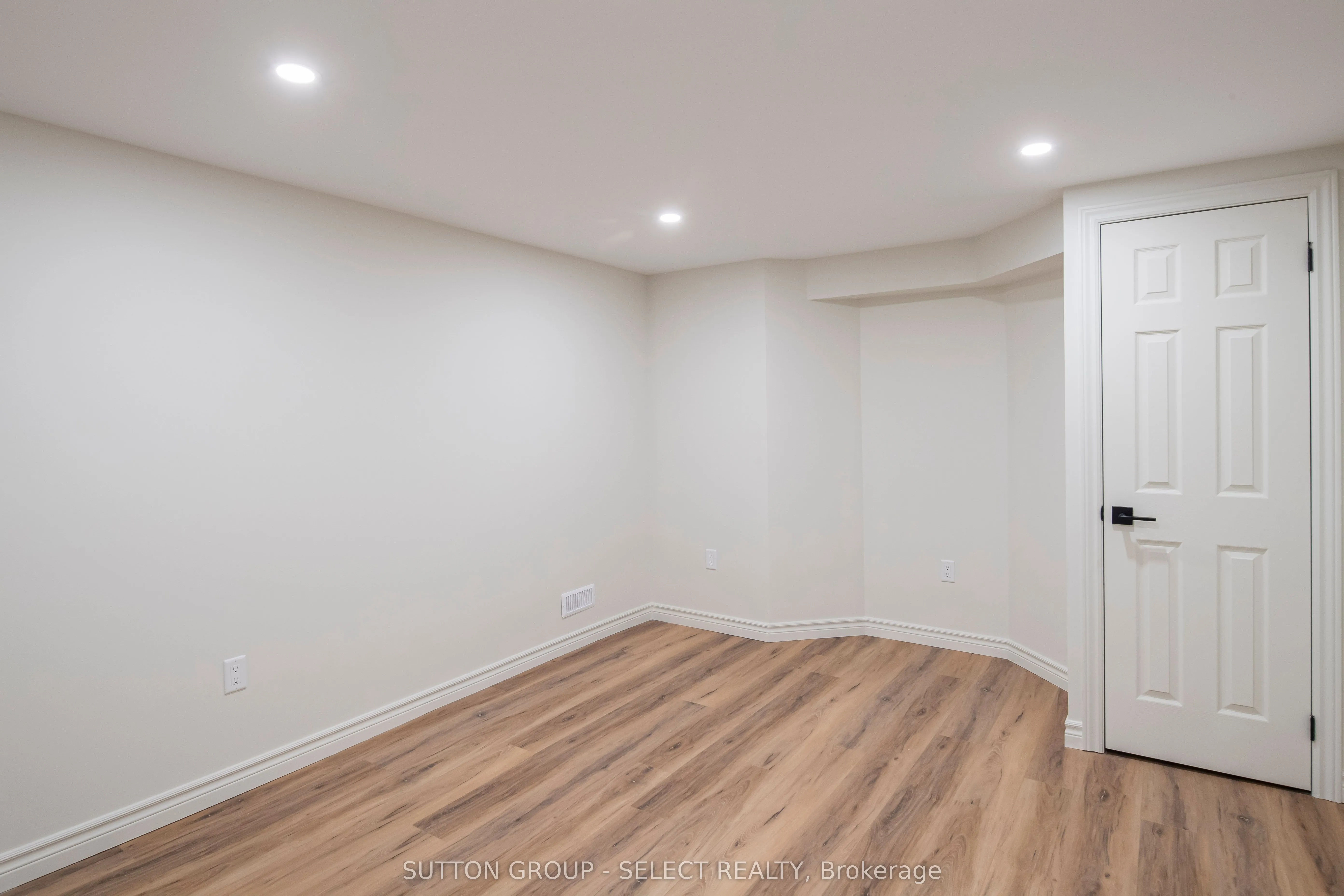 70 Sunnyside Drive, #3
