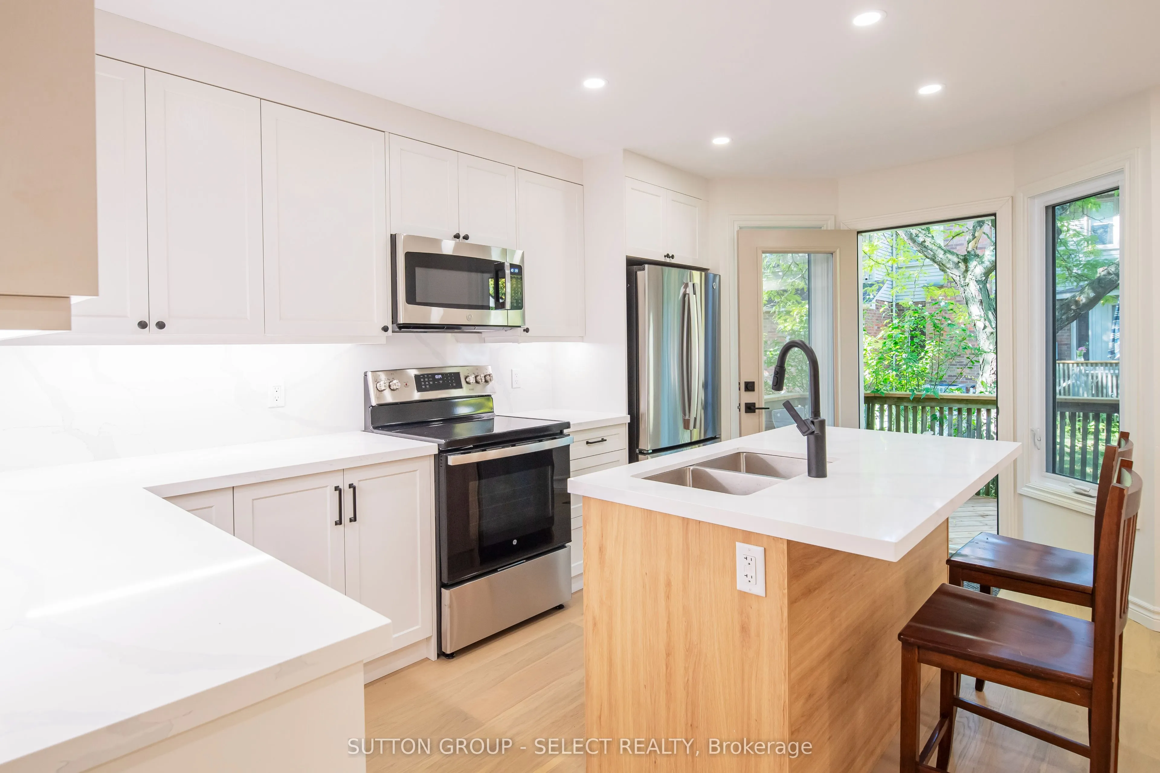 70 Sunnyside Drive, #3