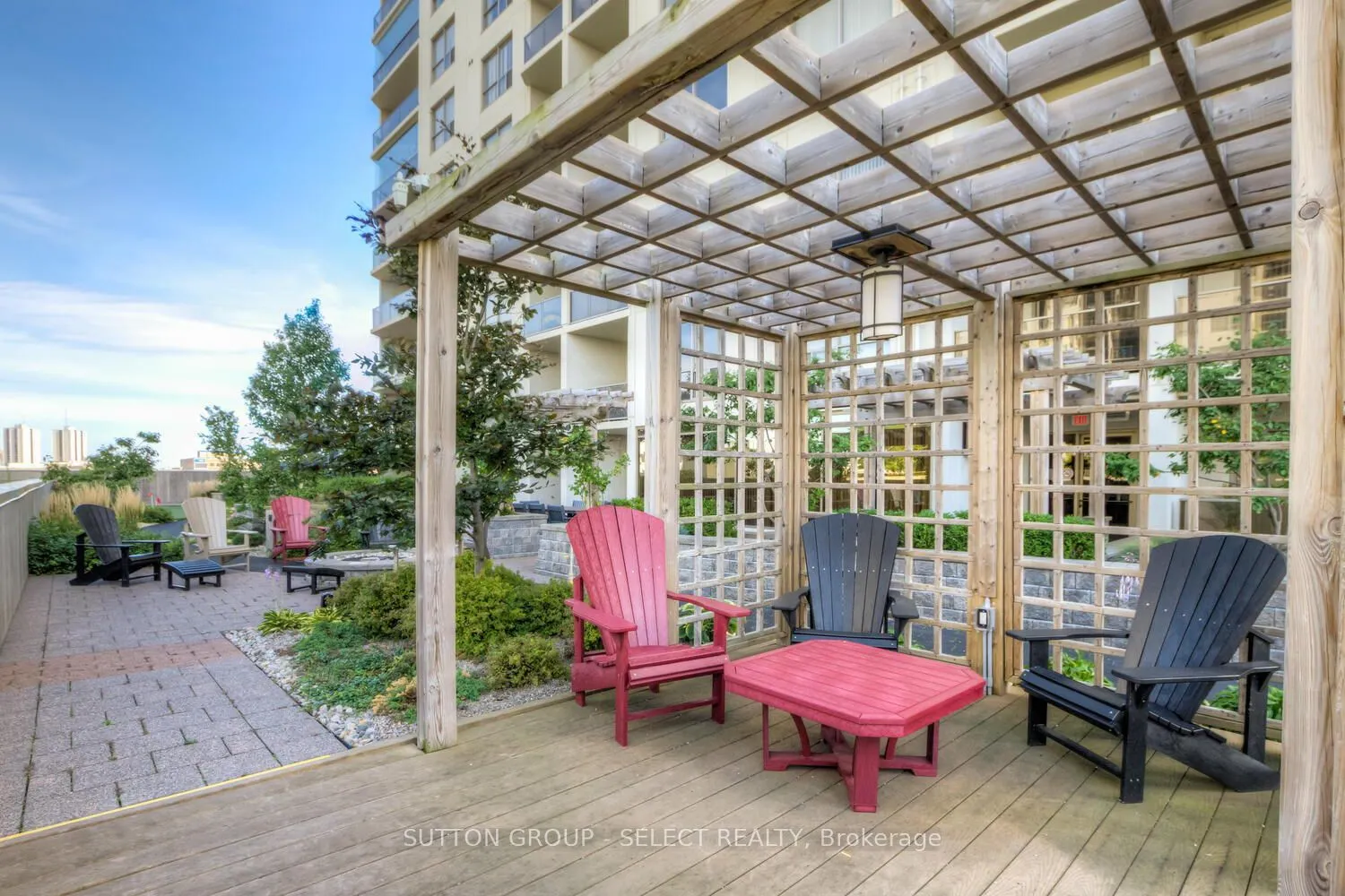 330 Ridout Street N, #1110