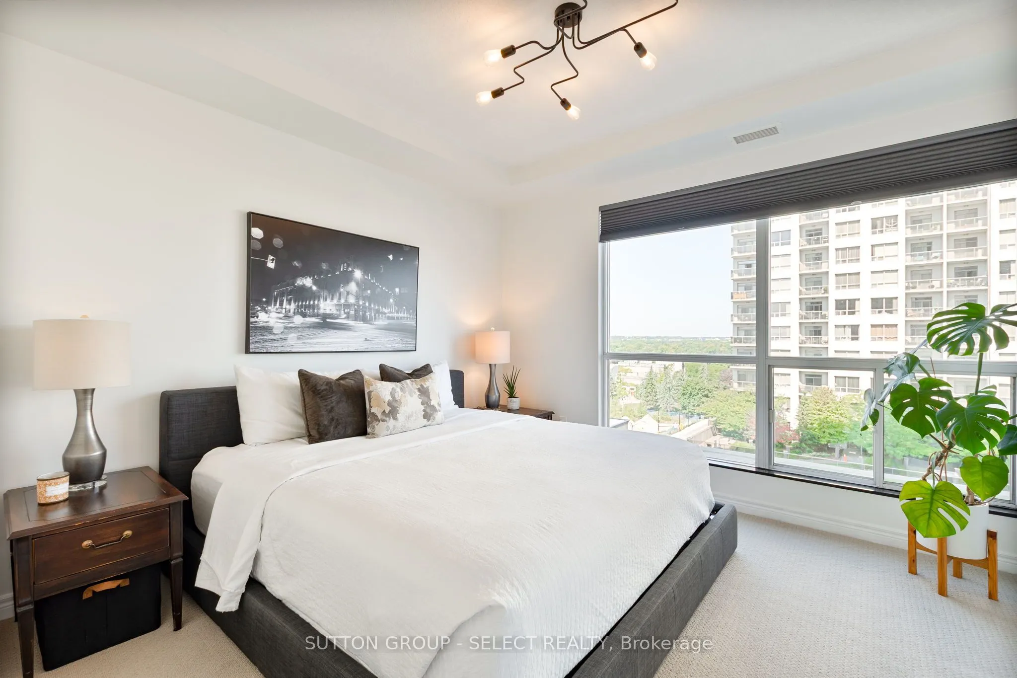 330 Ridout Street N, #1110