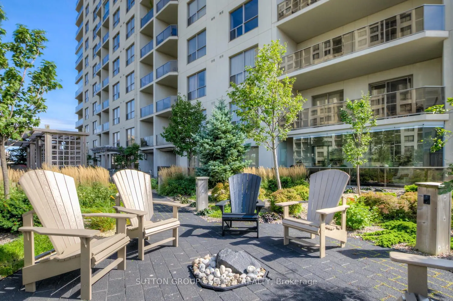 330 Ridout Street N, #1110
