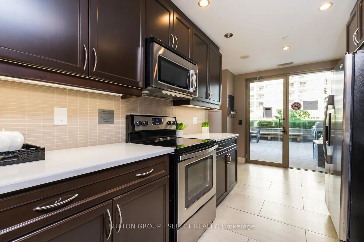 330 Ridout Street N, #1110
