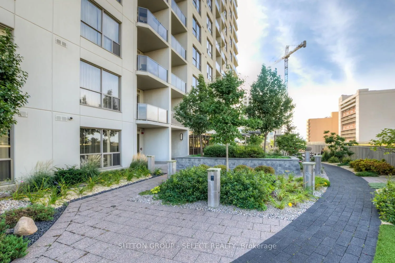 330 Ridout Street N, #1110