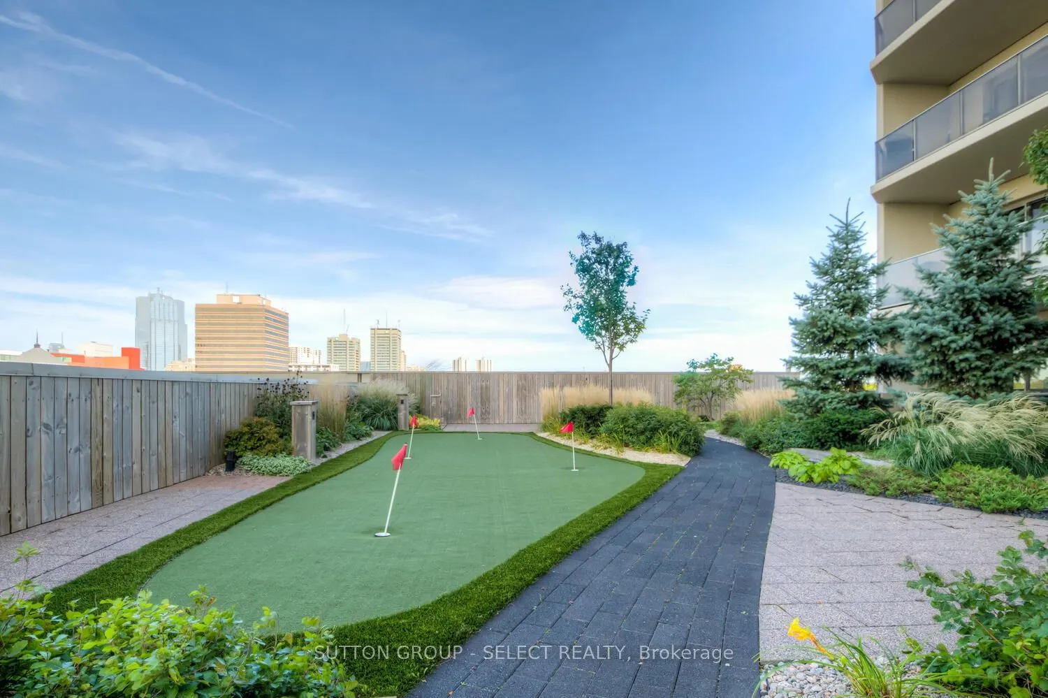 330 Ridout Street N, #1110