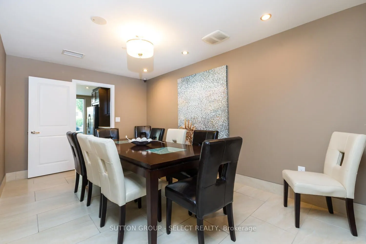 330 Ridout Street N, #1110
