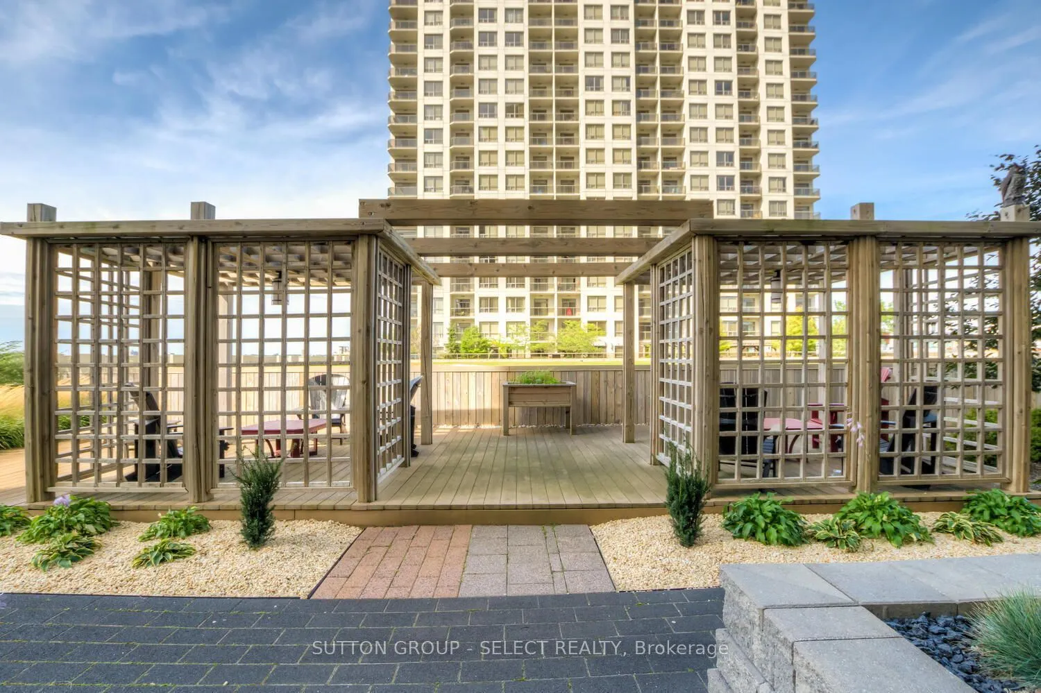 330 Ridout Street N, #1110