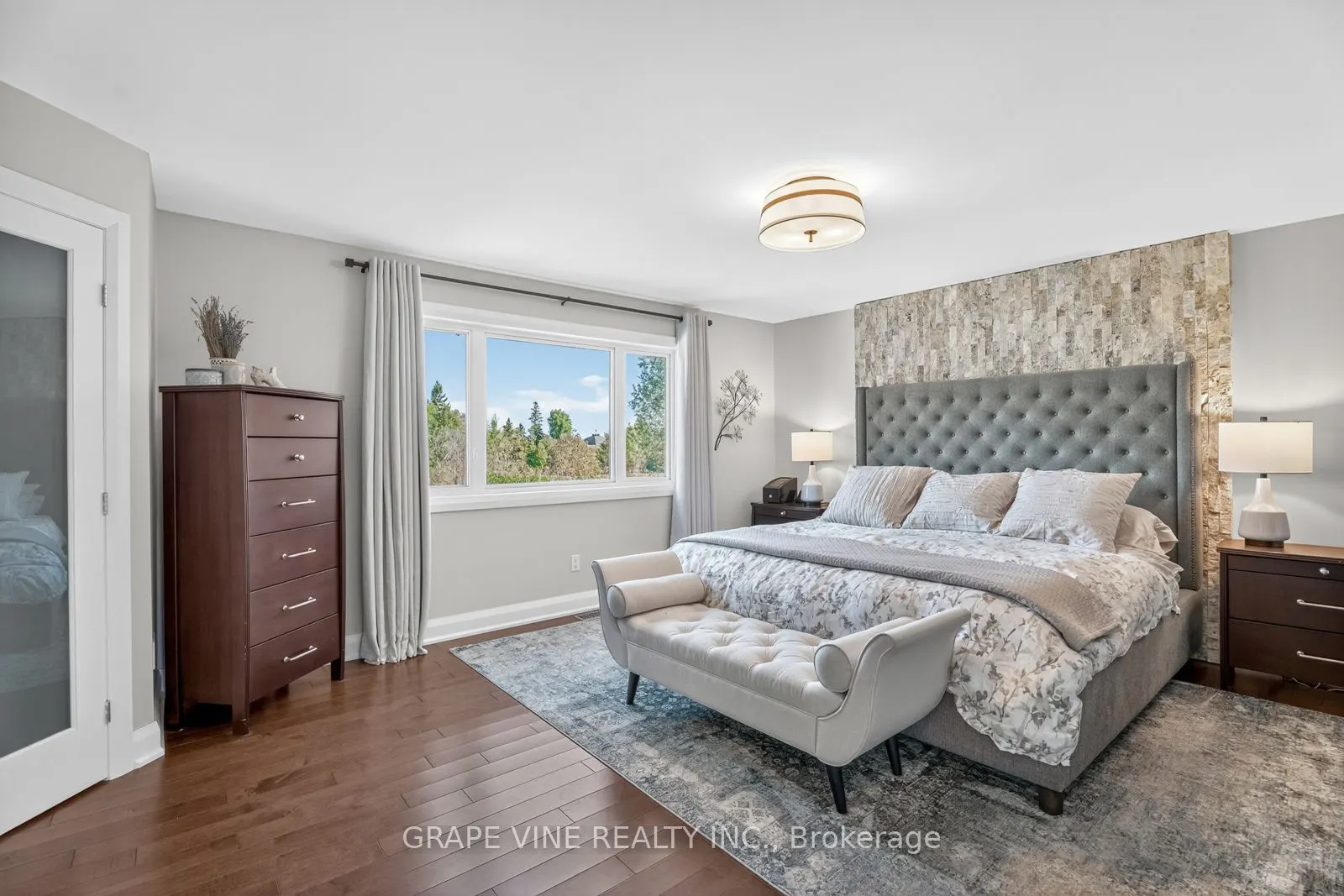 114 Kimpton Drive