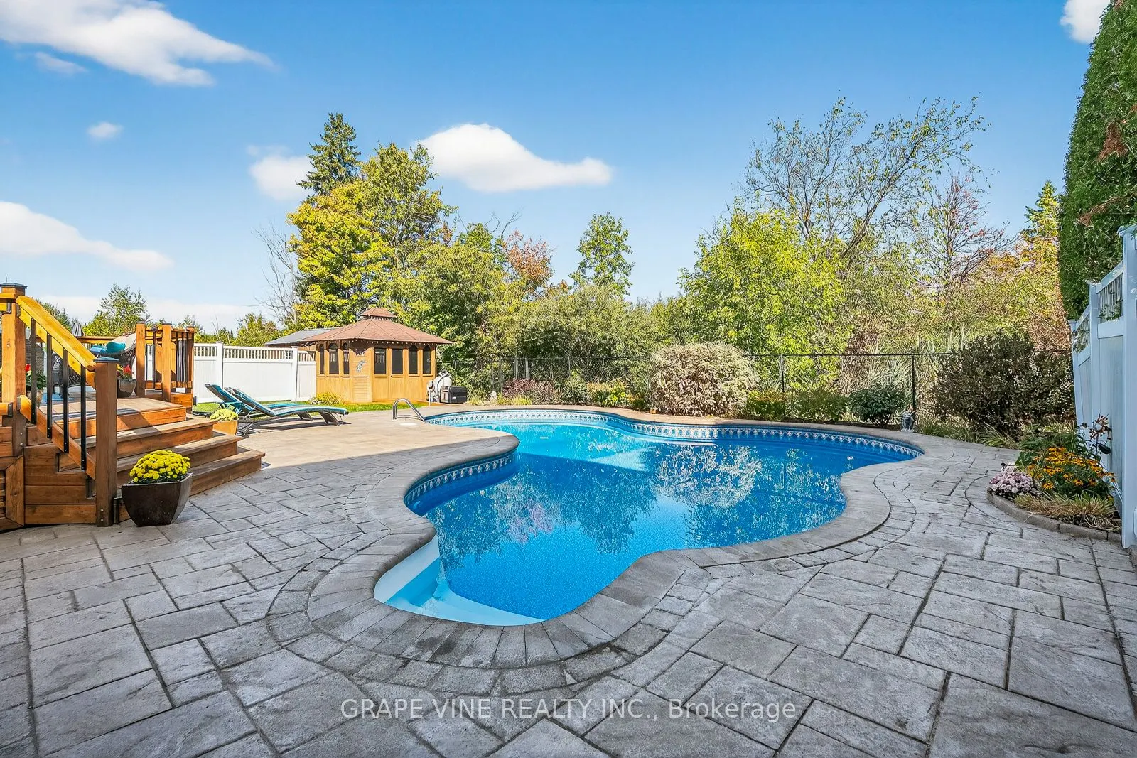 114 Kimpton Drive