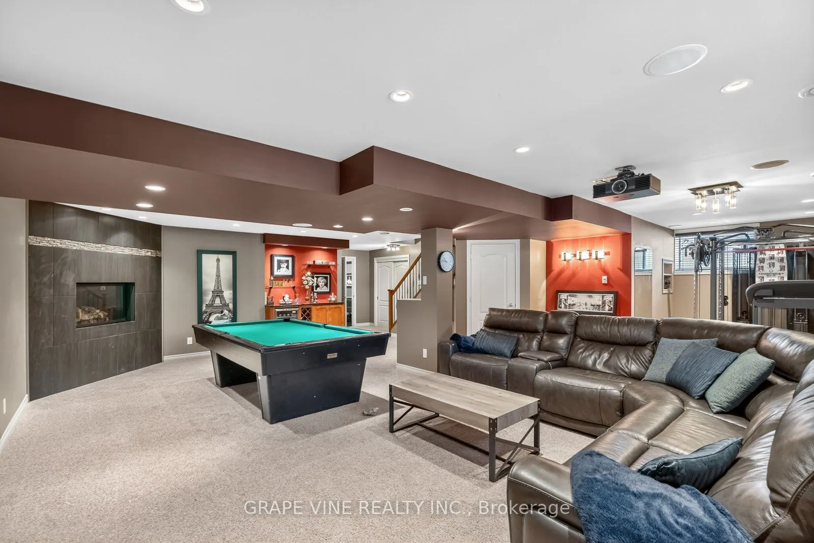 114 Kimpton Drive