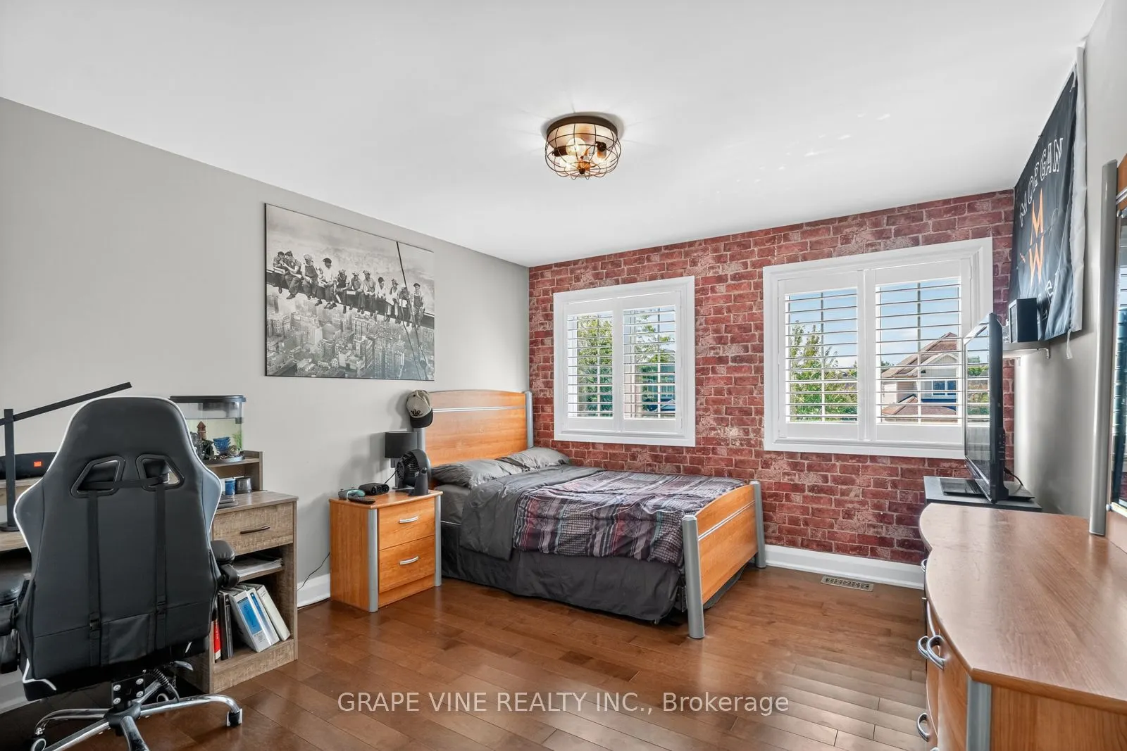 114 Kimpton Drive