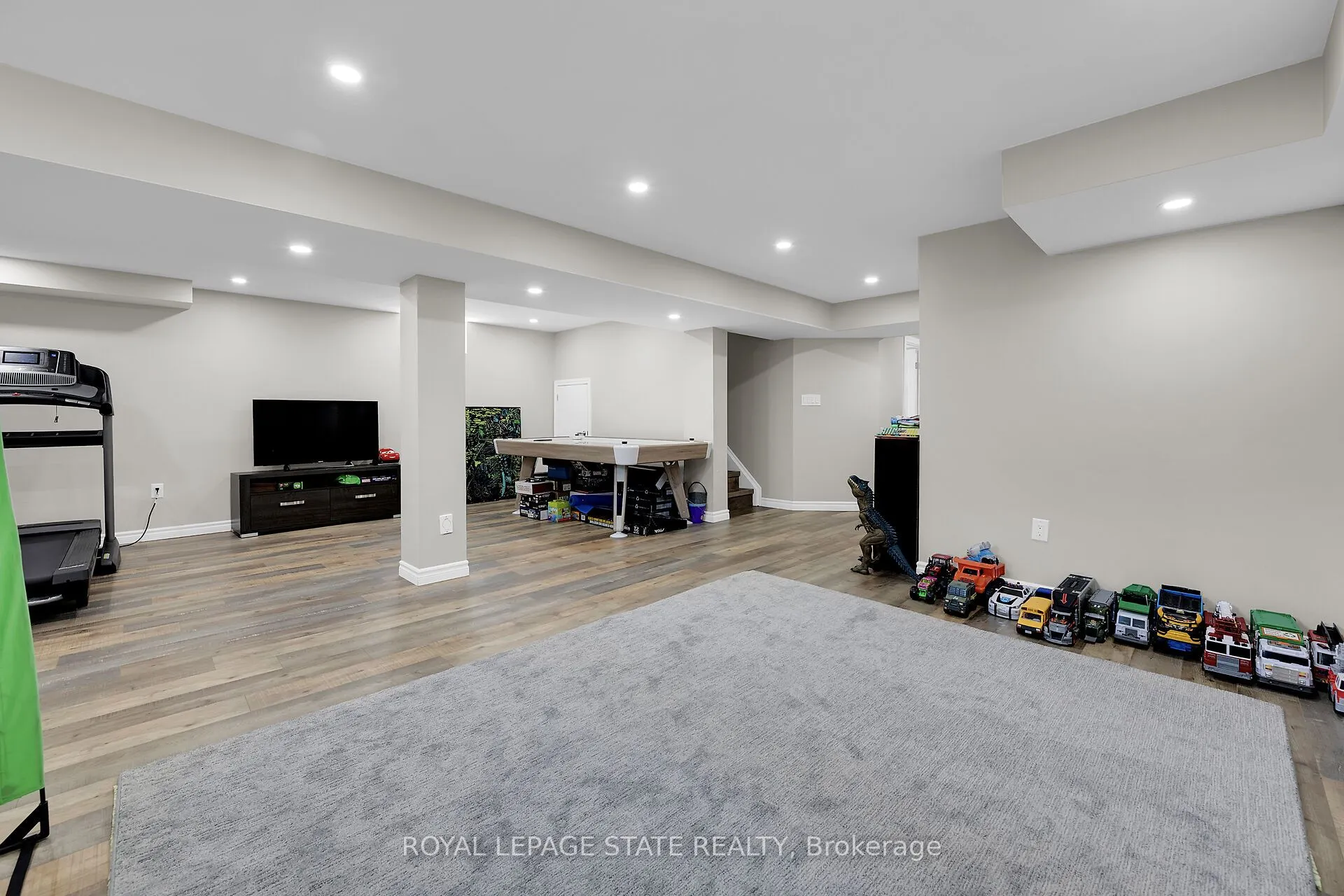 78 Chaumont Drive