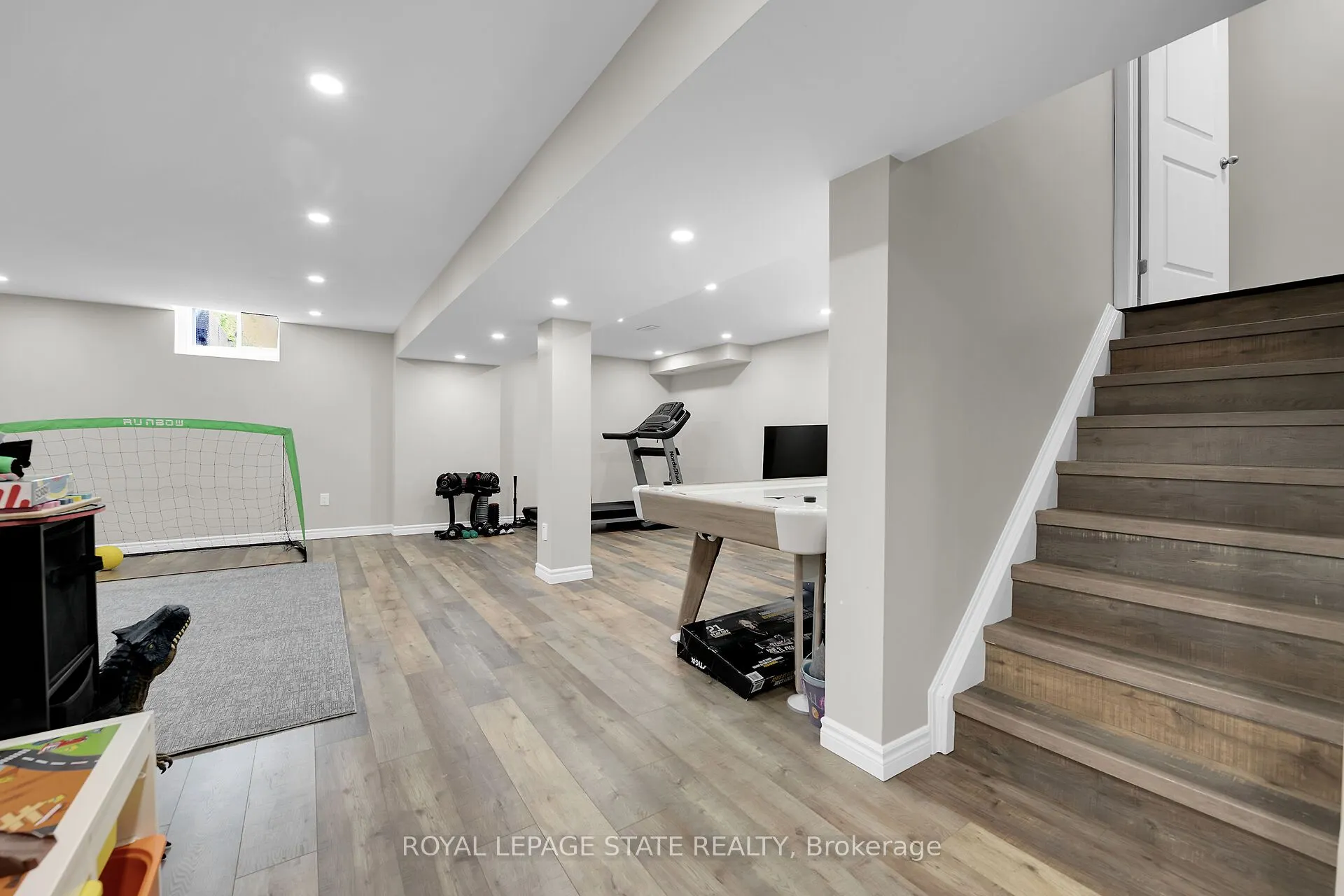 78 Chaumont Drive