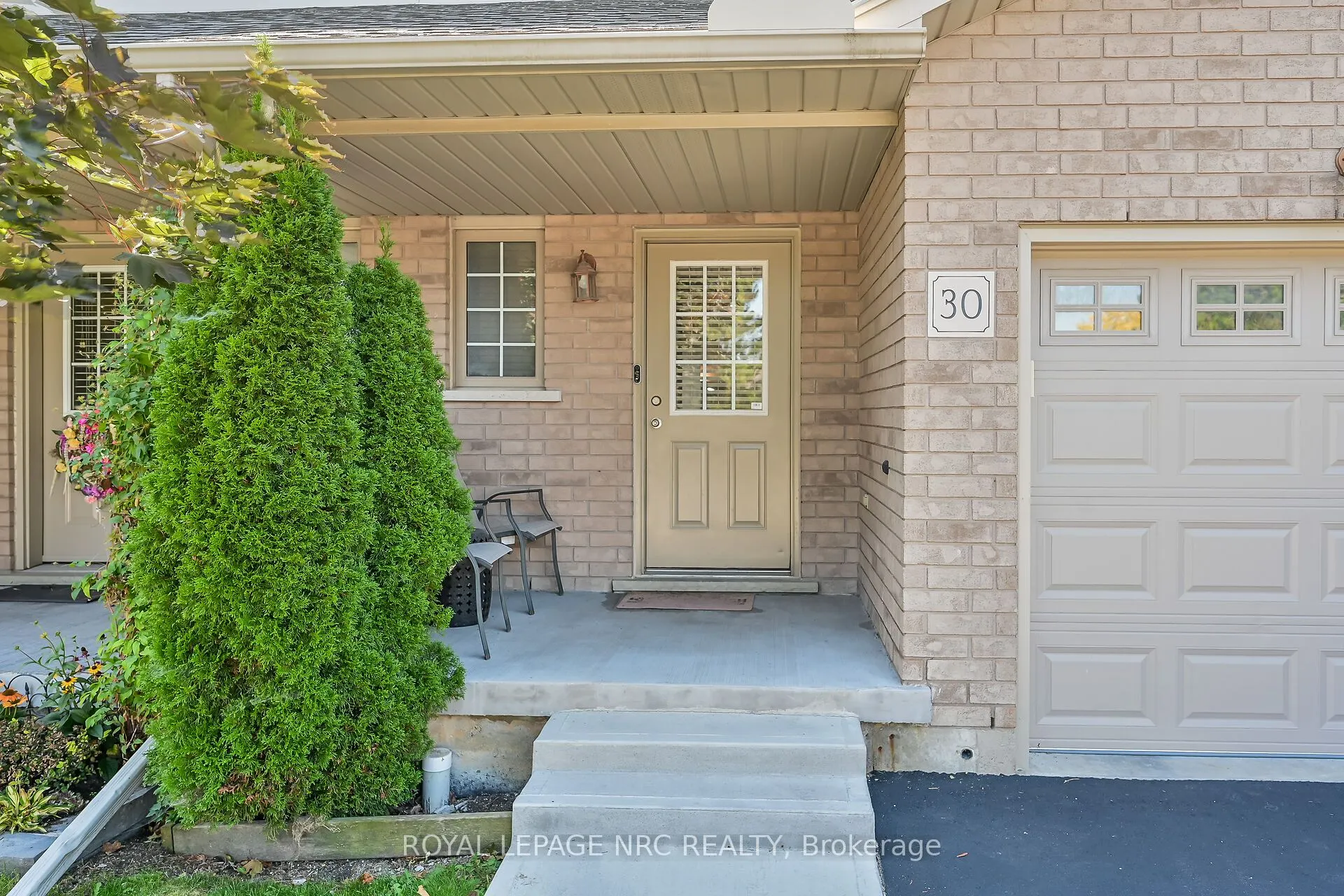 40 Braemar Avenue, #30