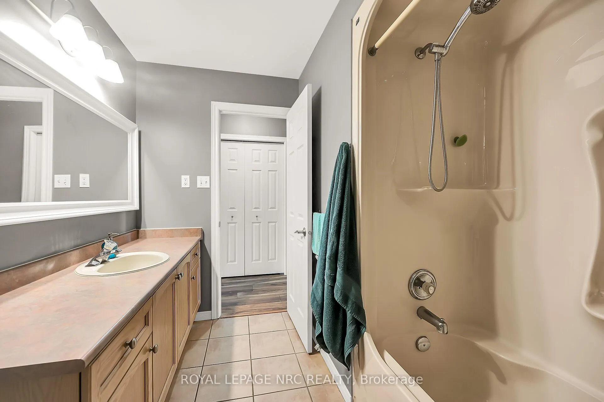 40 Braemar Avenue, #30
