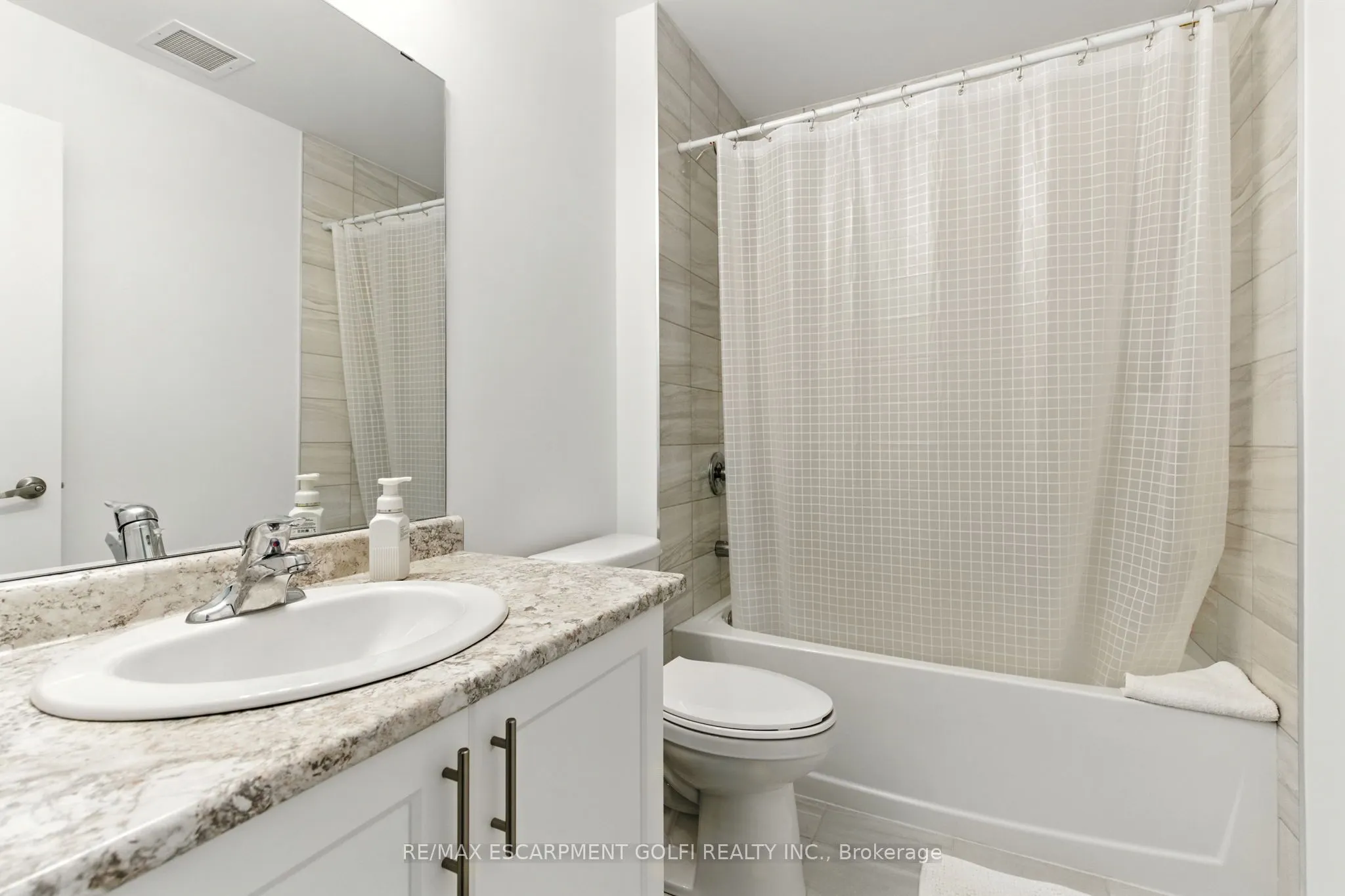 5055 GREENLANE Road, #405
