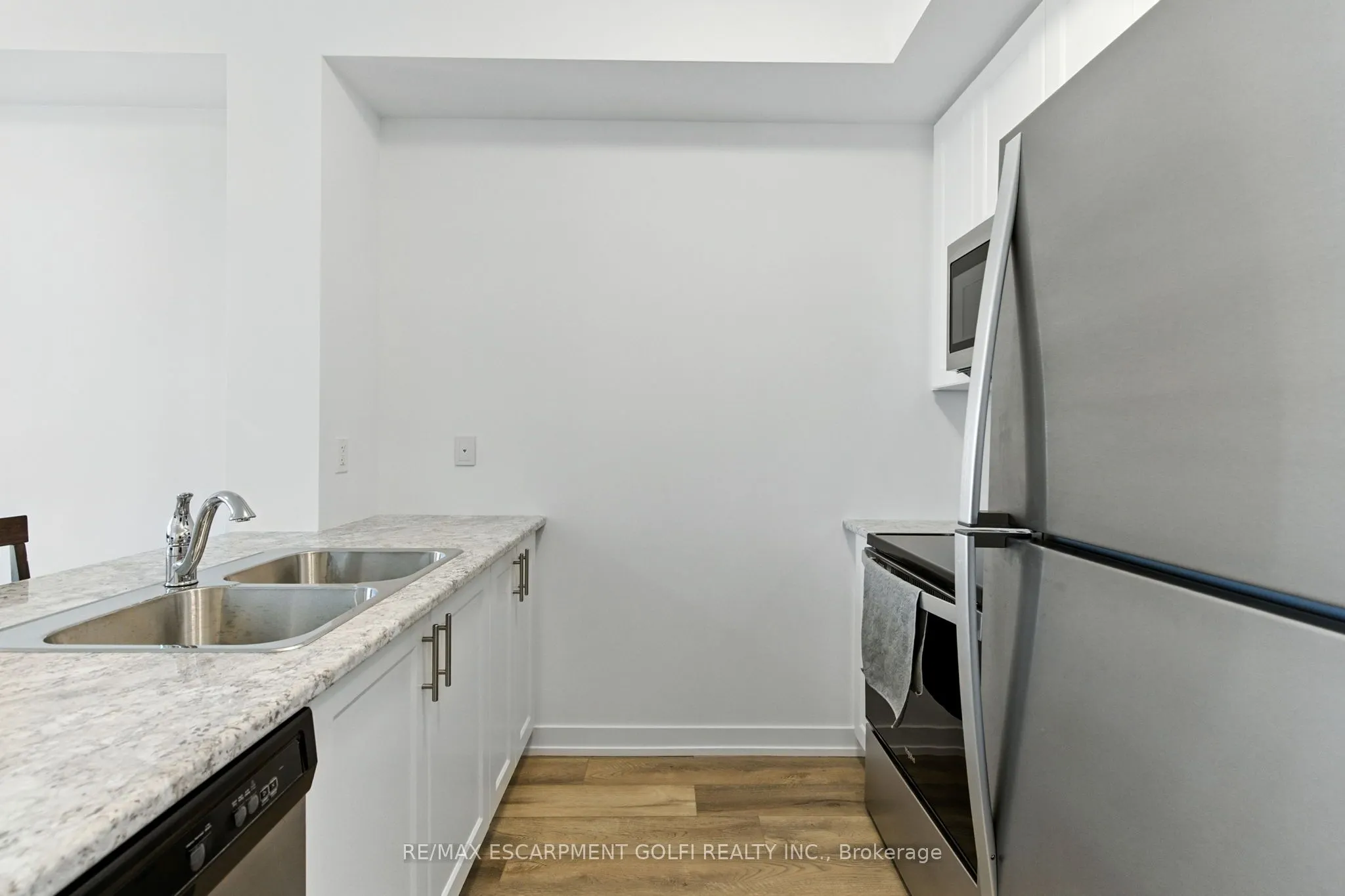 5055 GREENLANE Road, #405