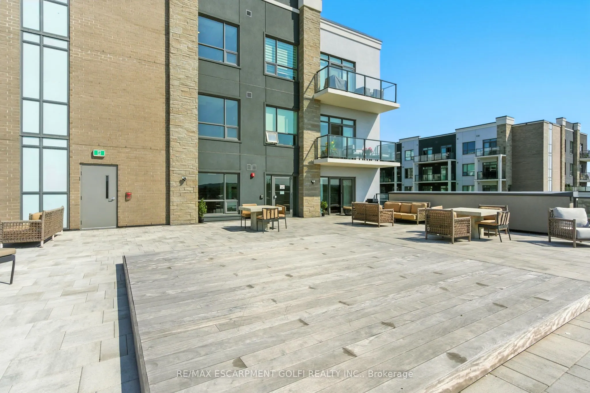 5055 GREENLANE Road, #405