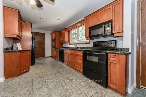 87 Secord Avenue