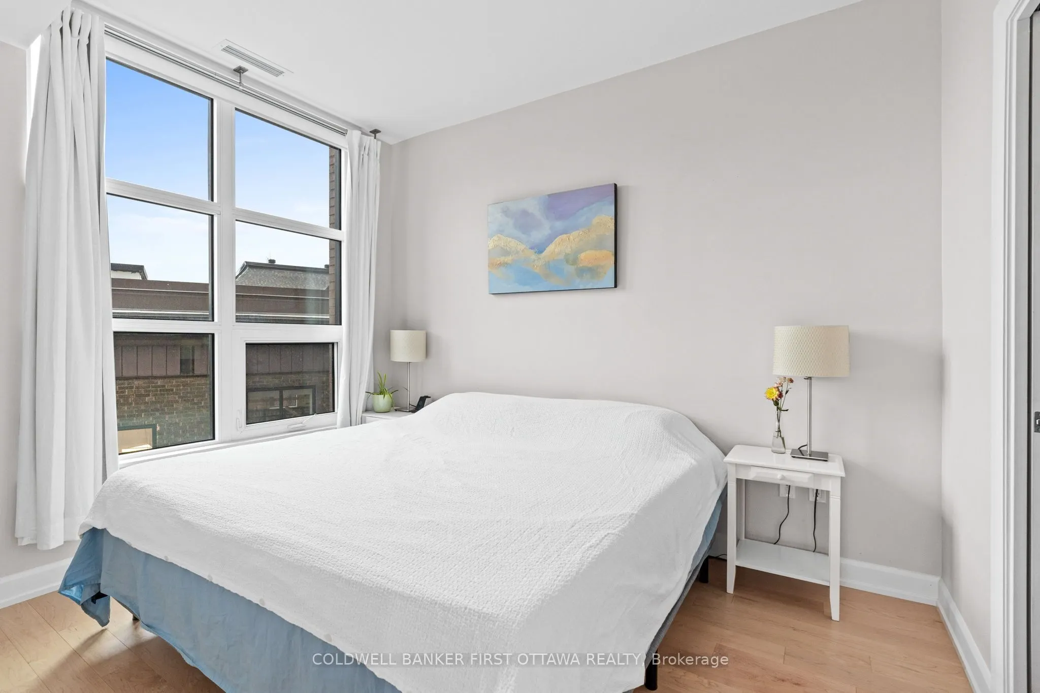10 ROSEMOUNT Avenue, #303