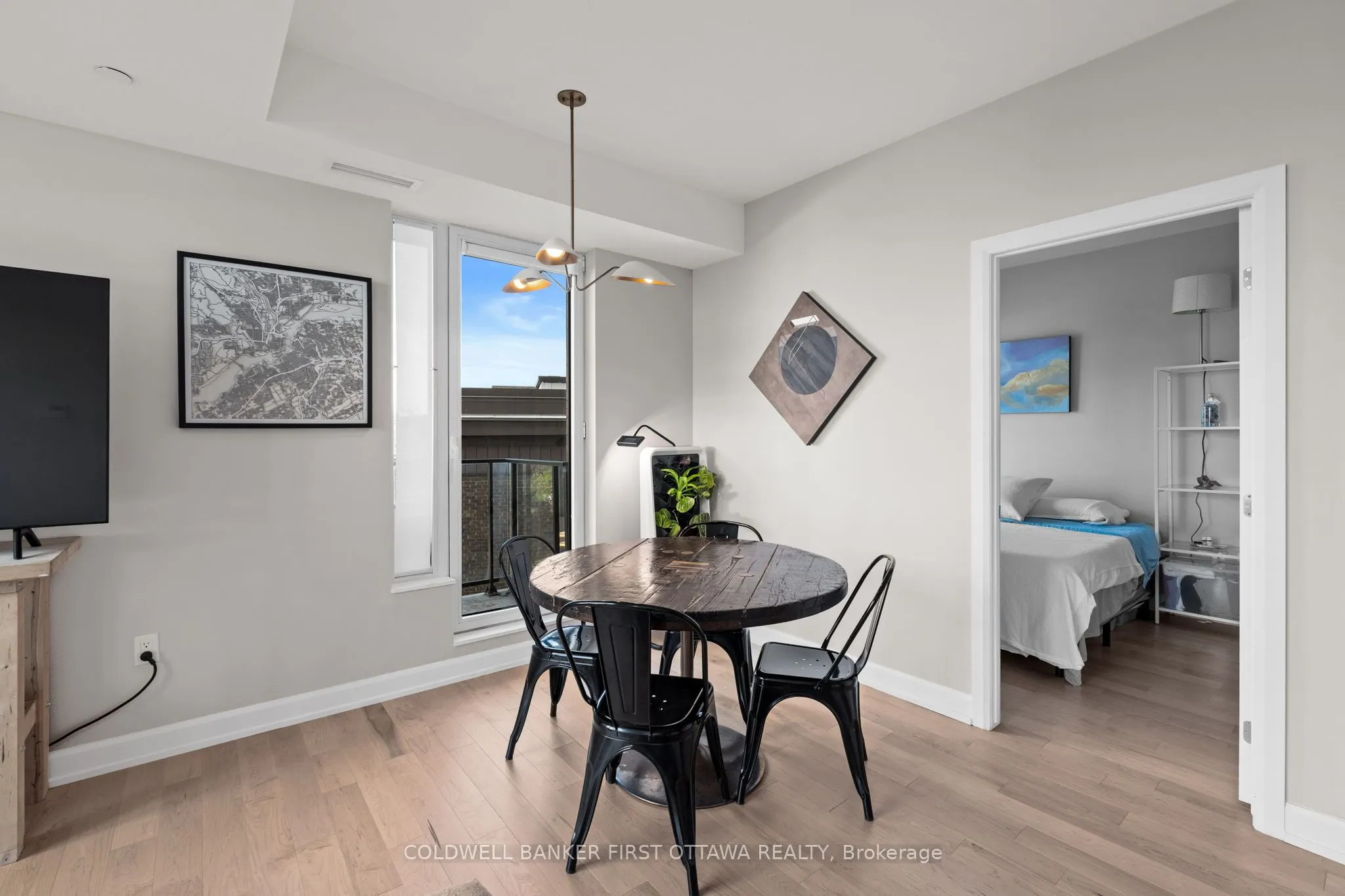 10 ROSEMOUNT Avenue, #303