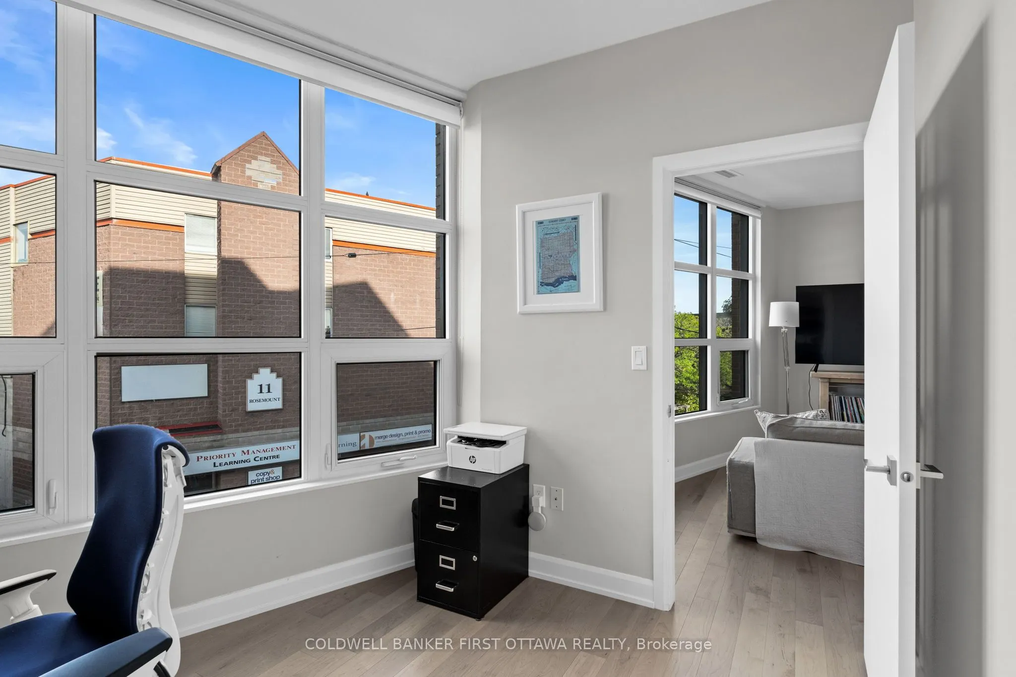 10 ROSEMOUNT Avenue, #303