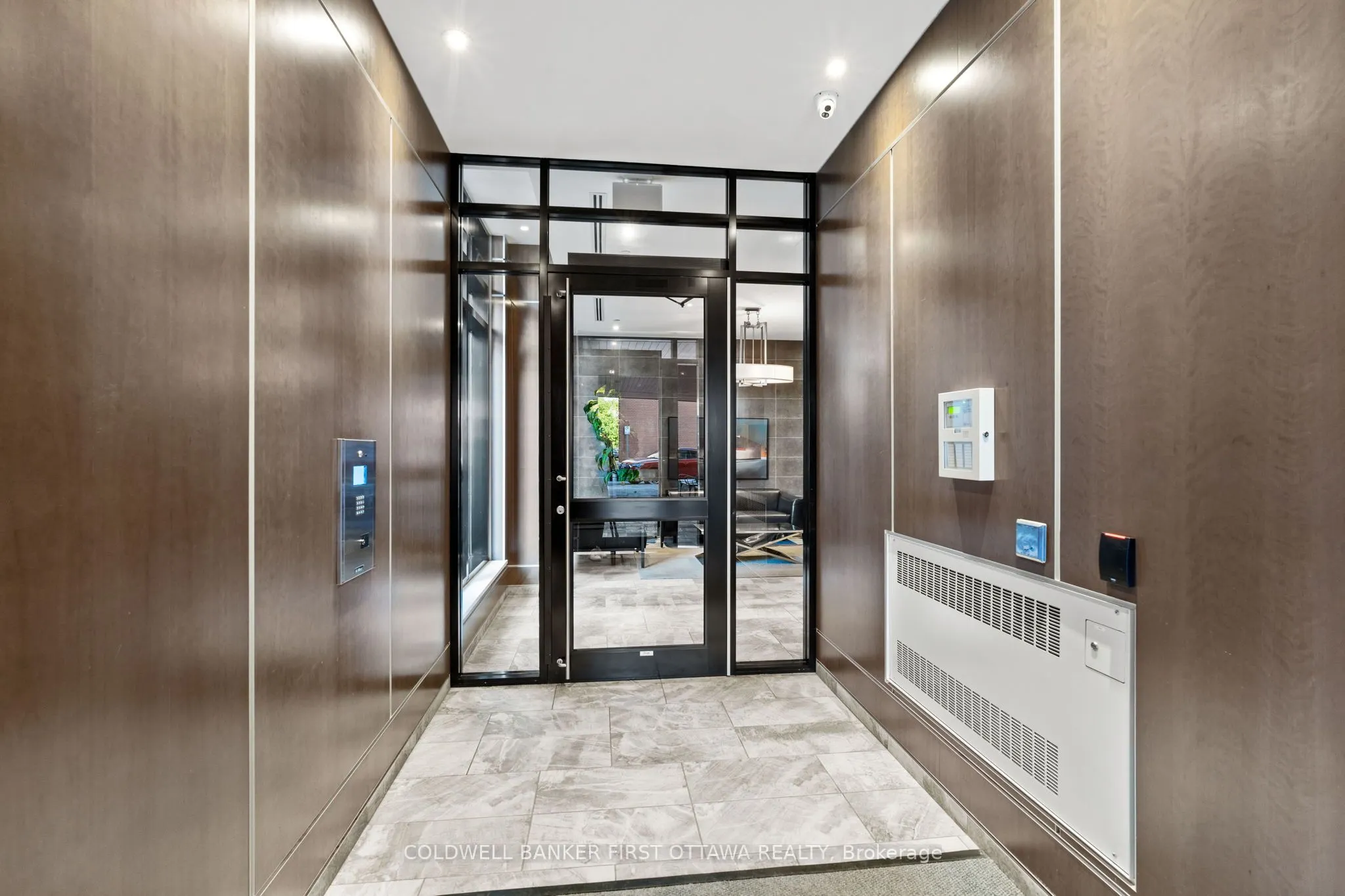 10 ROSEMOUNT Avenue, #303