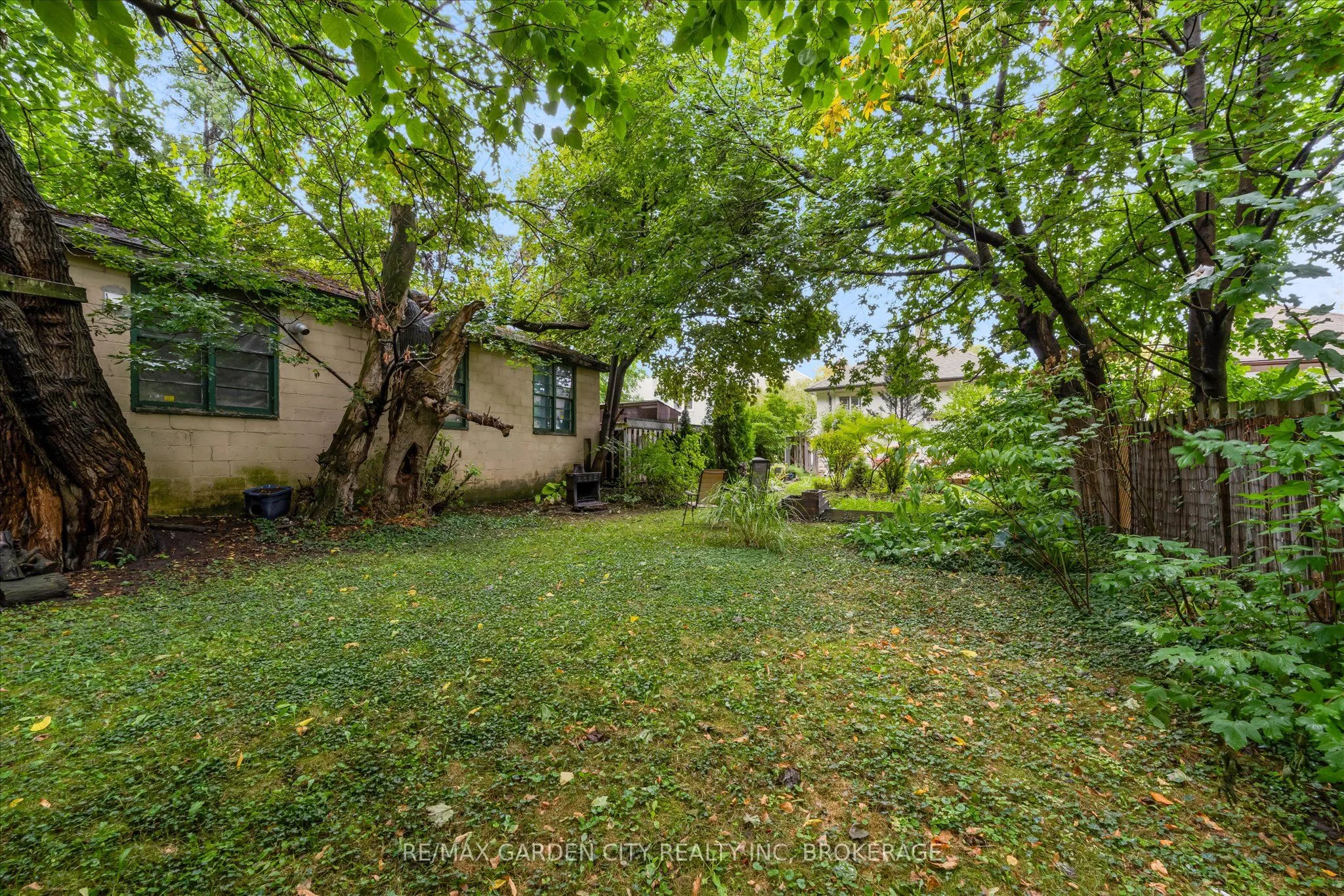 16 Ida Street