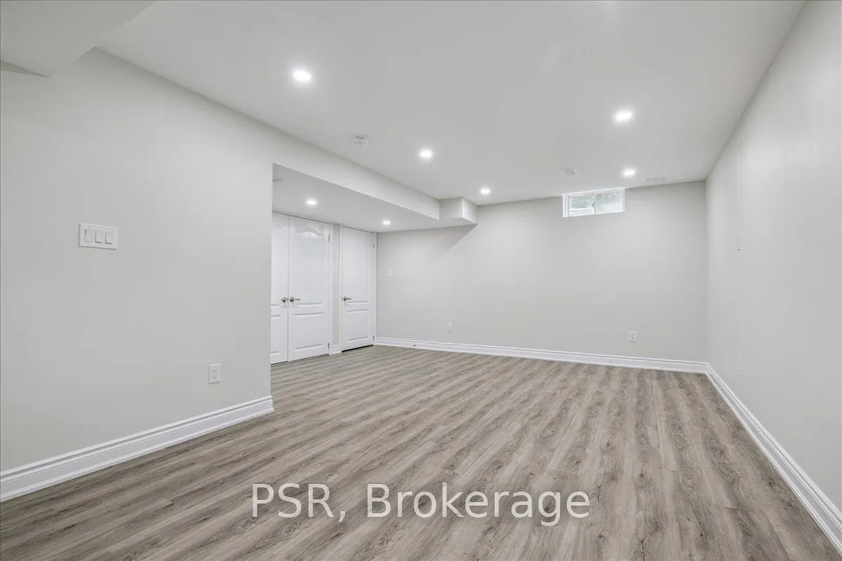 60 Cloverleaf Drive, #38