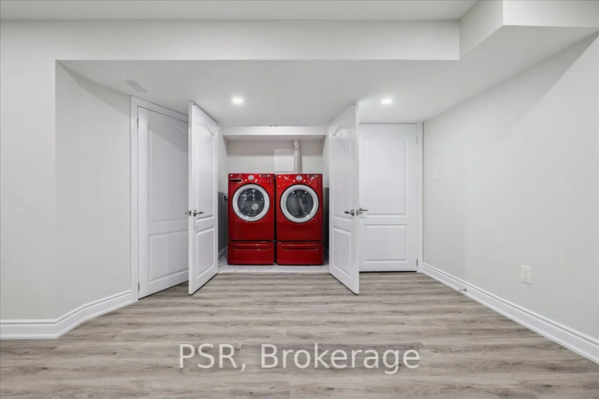 60 Cloverleaf Drive, #38