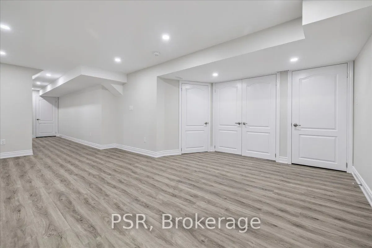 60 Cloverleaf Drive, #38