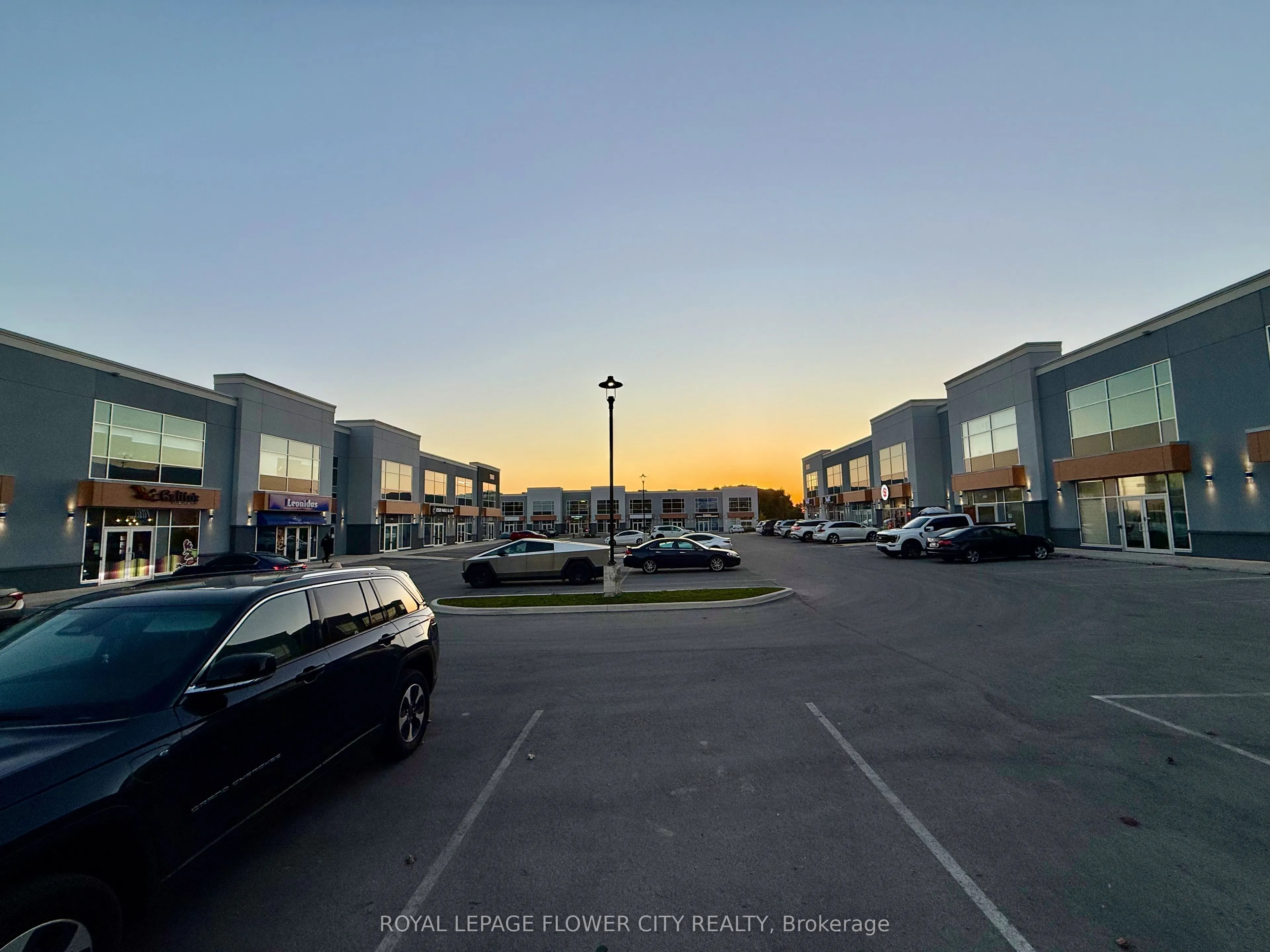 1038 Garner Road W, #207
