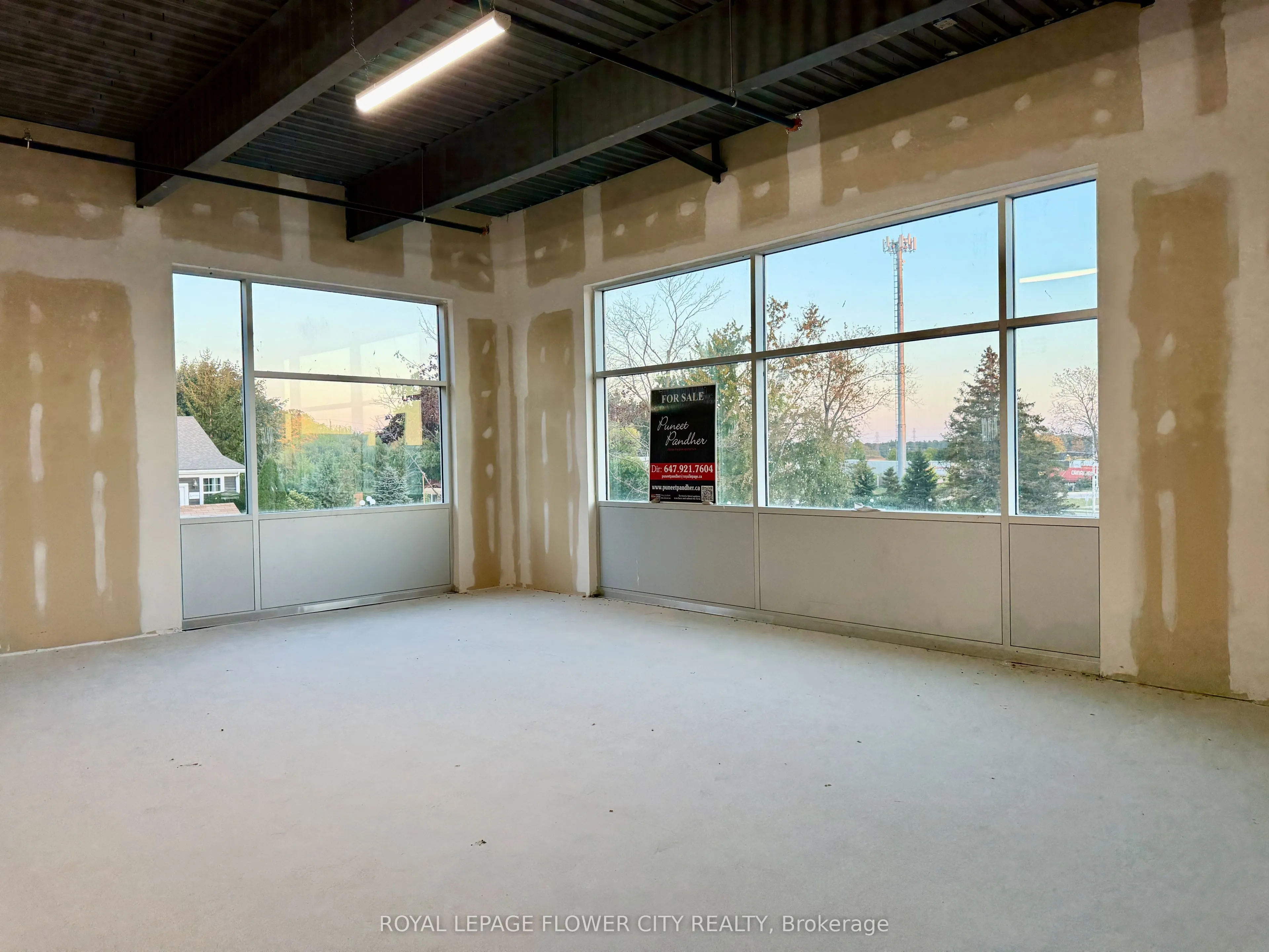 1038 Garner Road W, #207