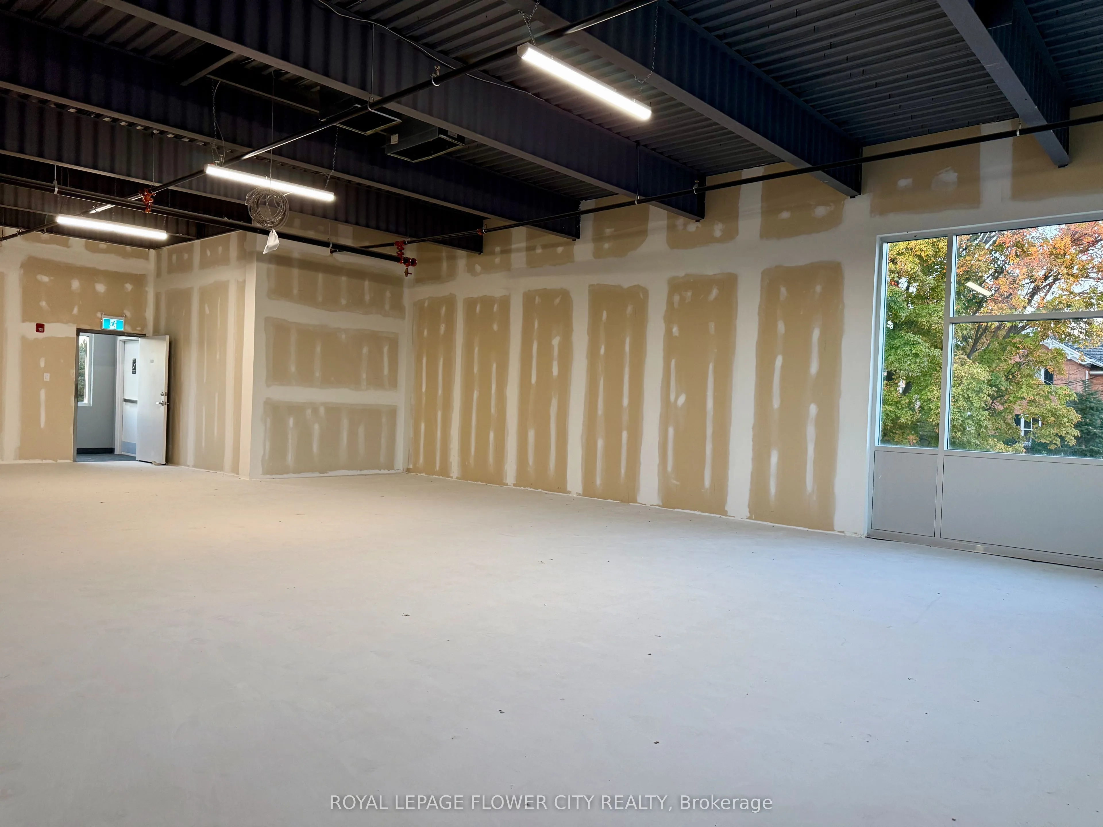 1038 Garner Road W, #207