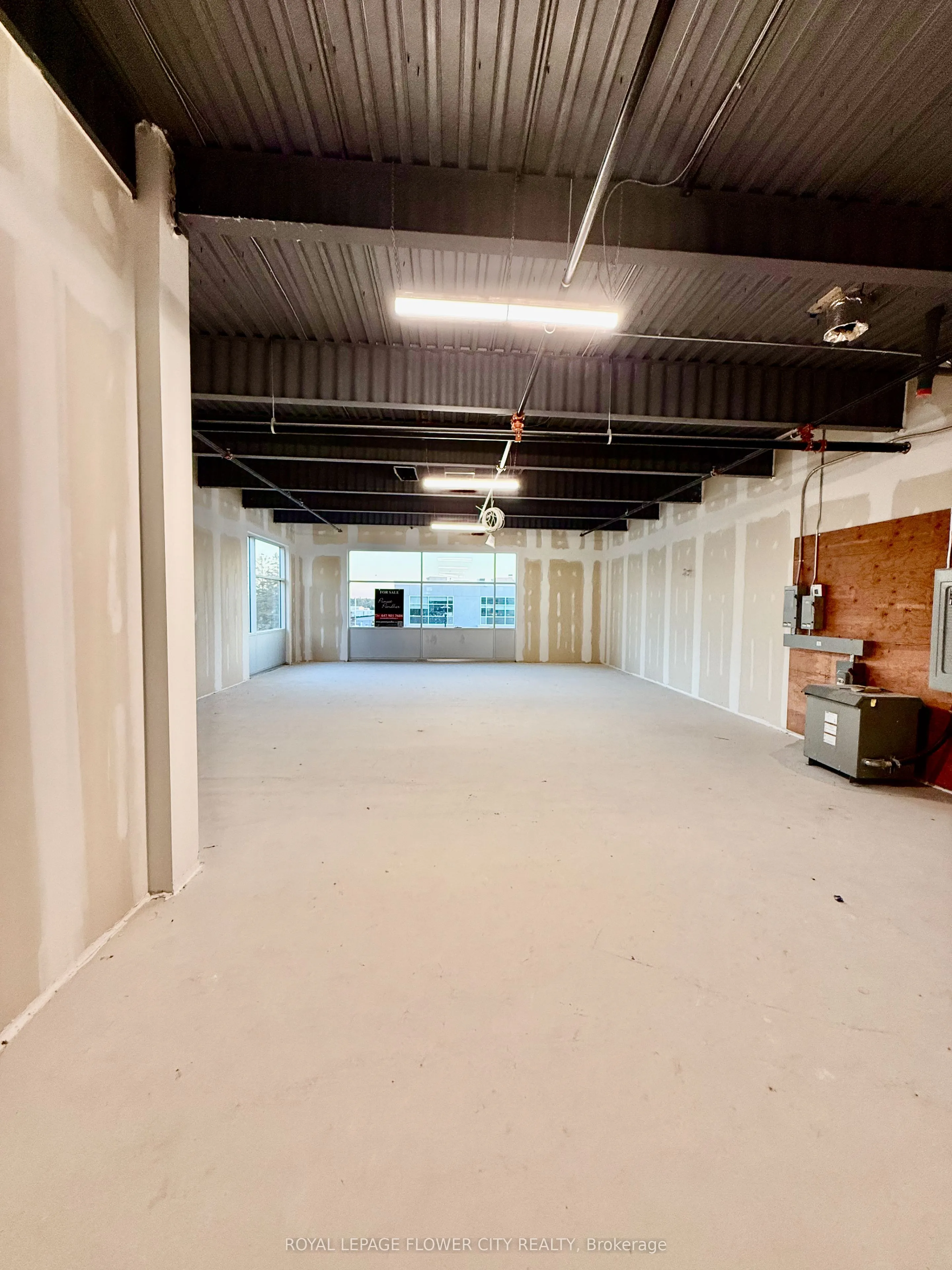 1038 Garner Road W, #207