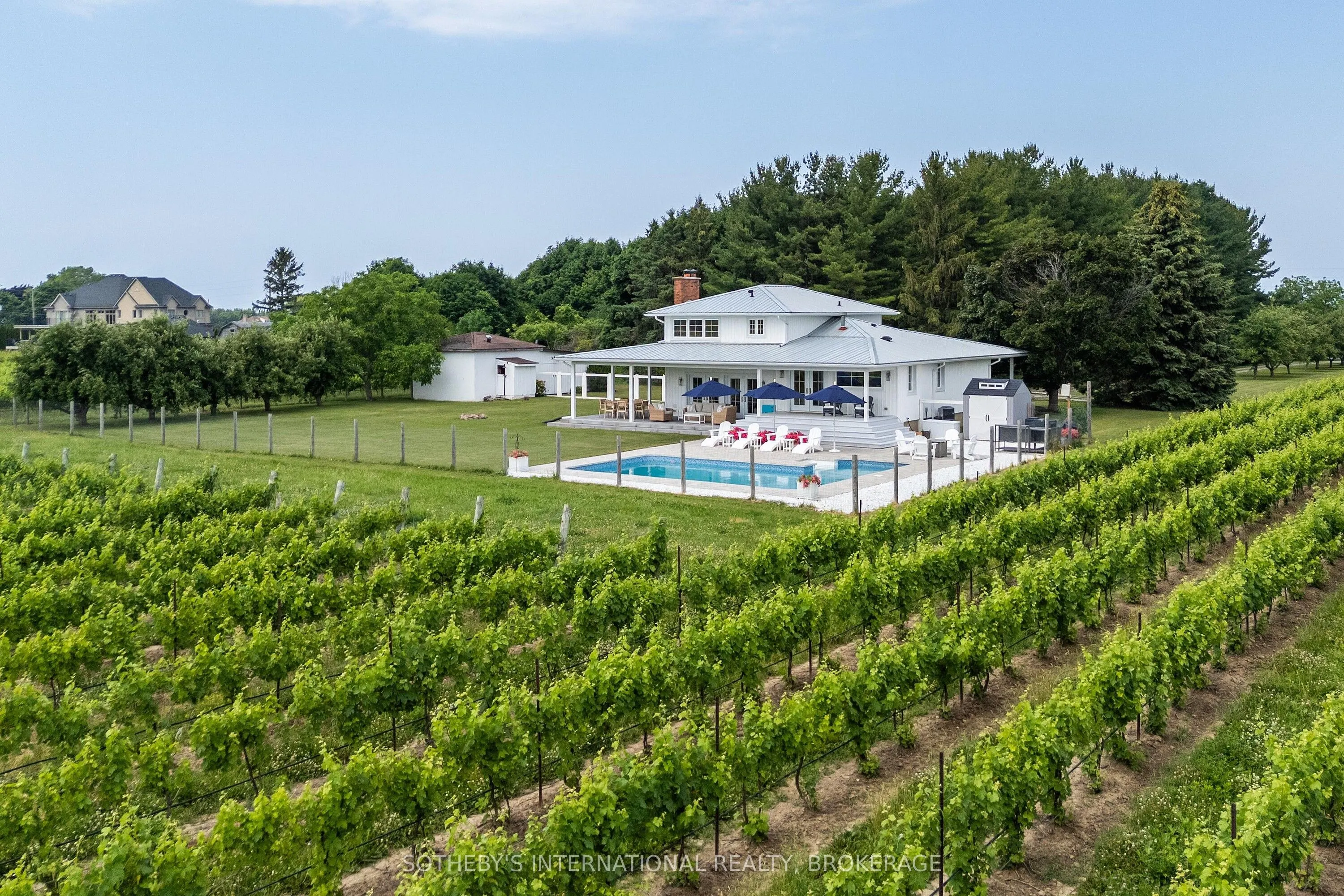 1219 Lakeshore Road
