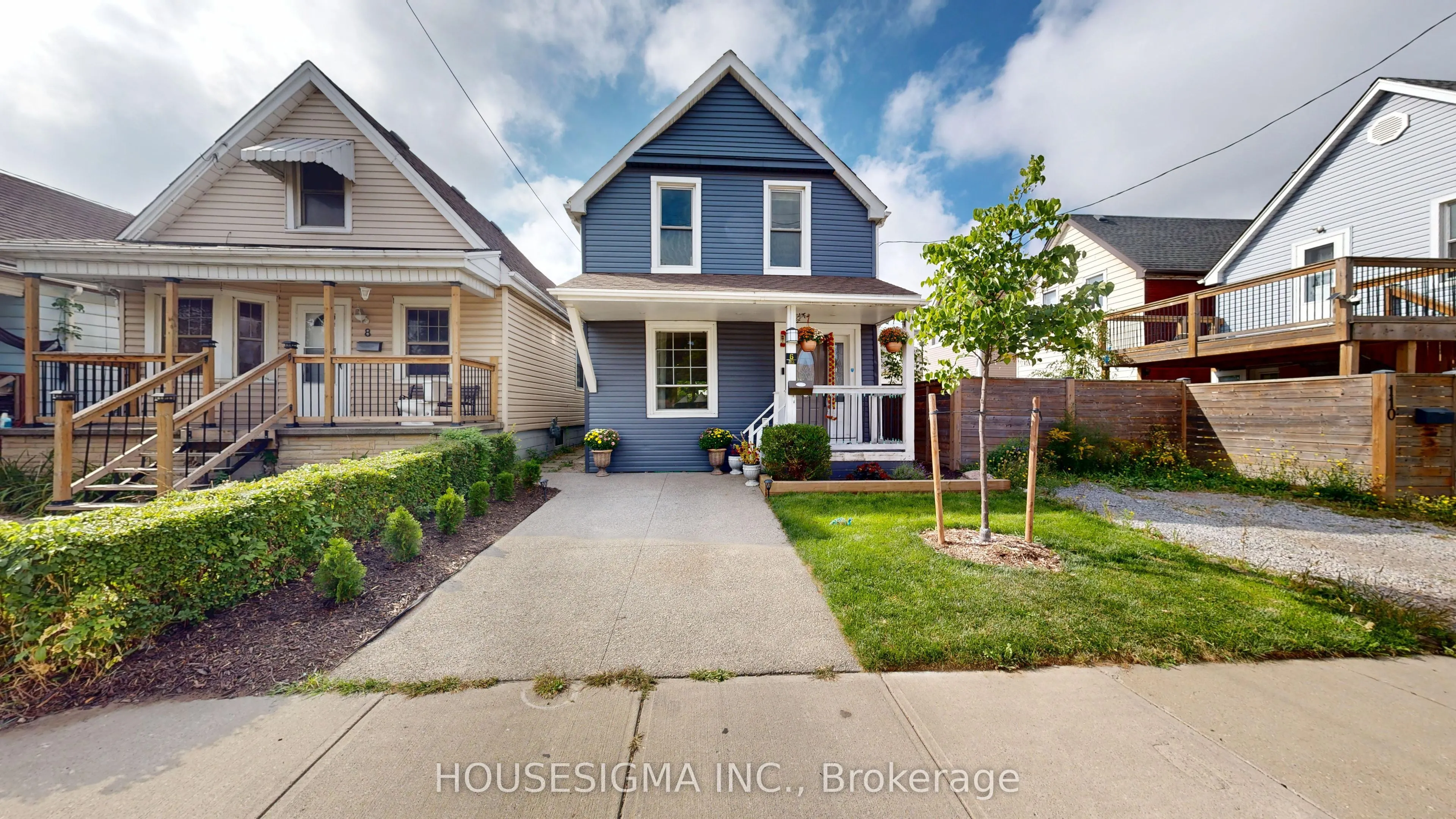 6 Albany Avenue
