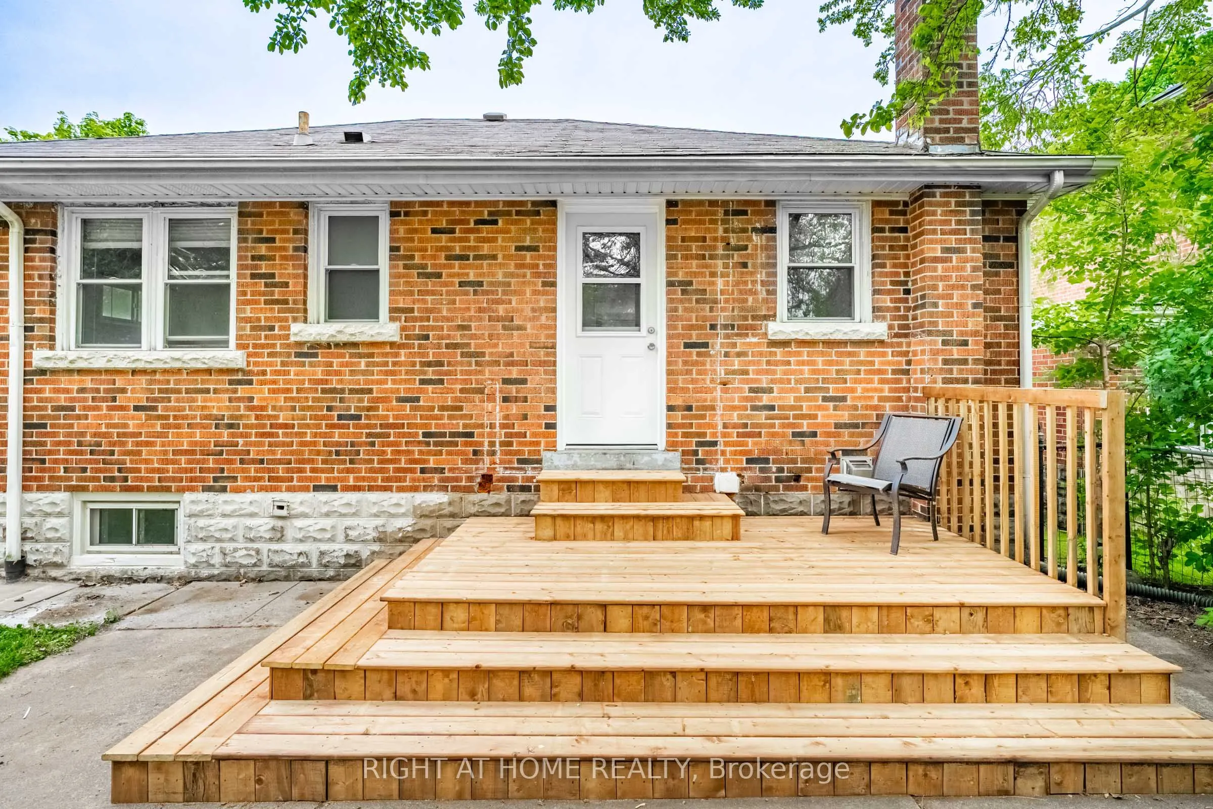 194 Cline Avenue S
