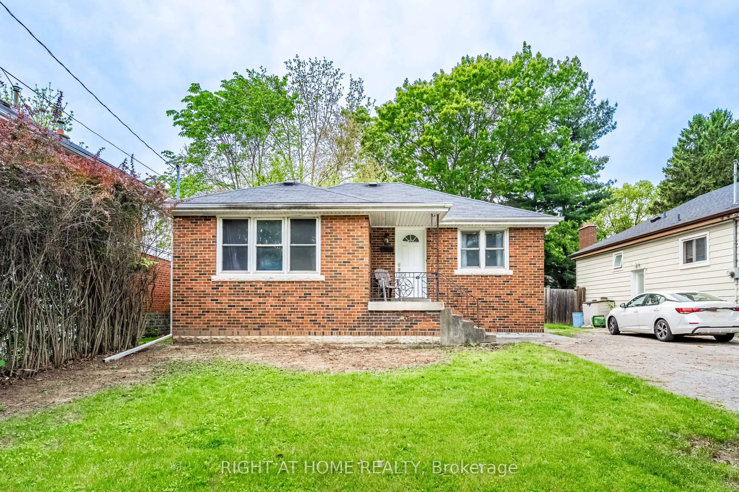 194 Cline Avenue S