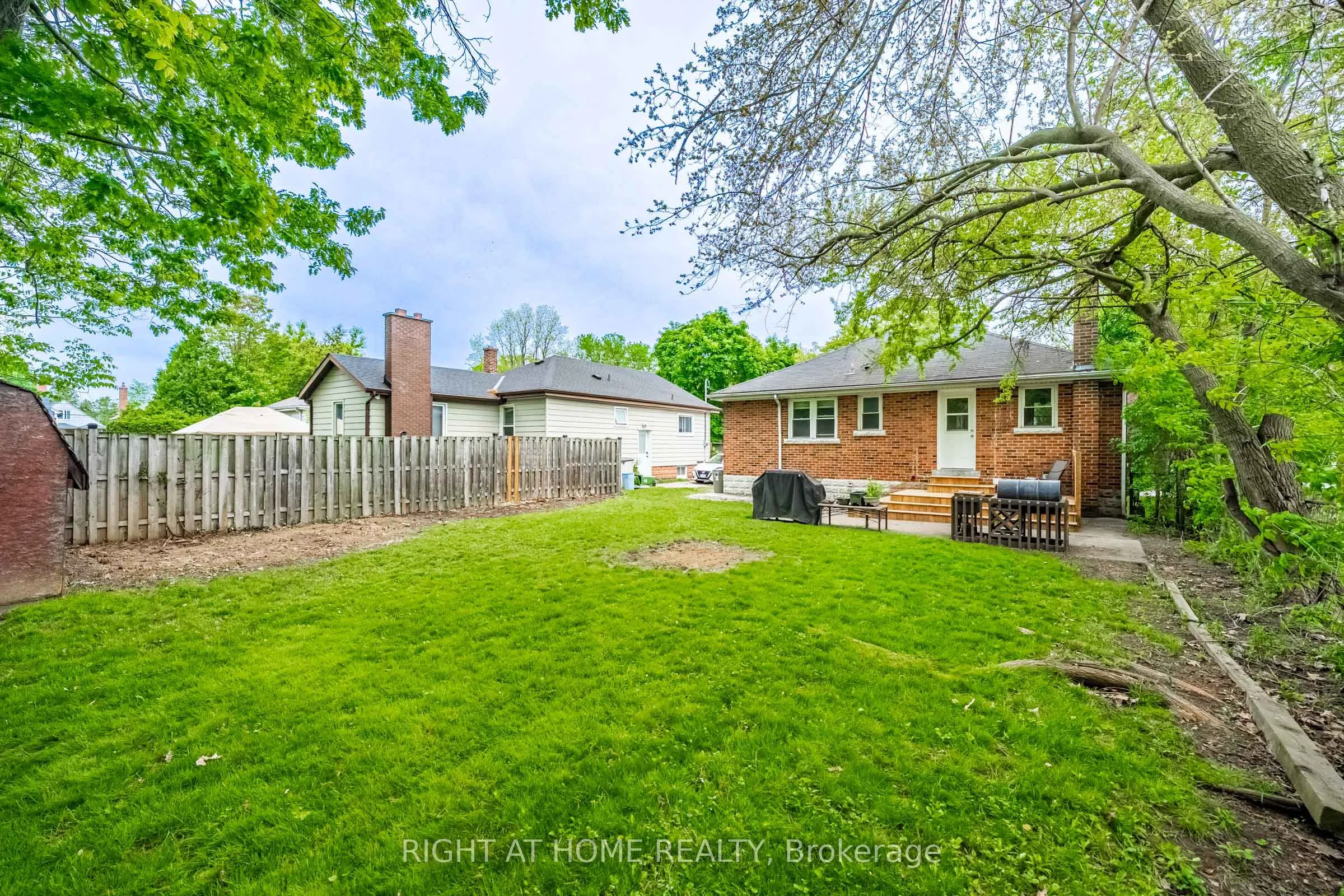 194 Cline Avenue S