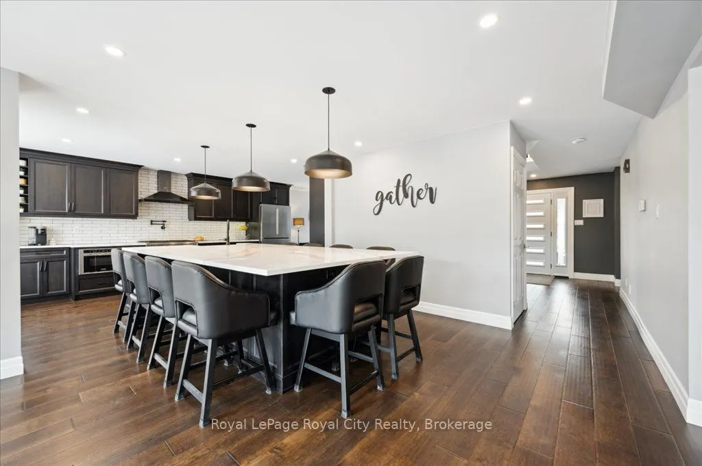 9 Kortright Road E