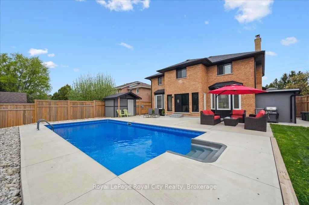 9 Kortright Road E