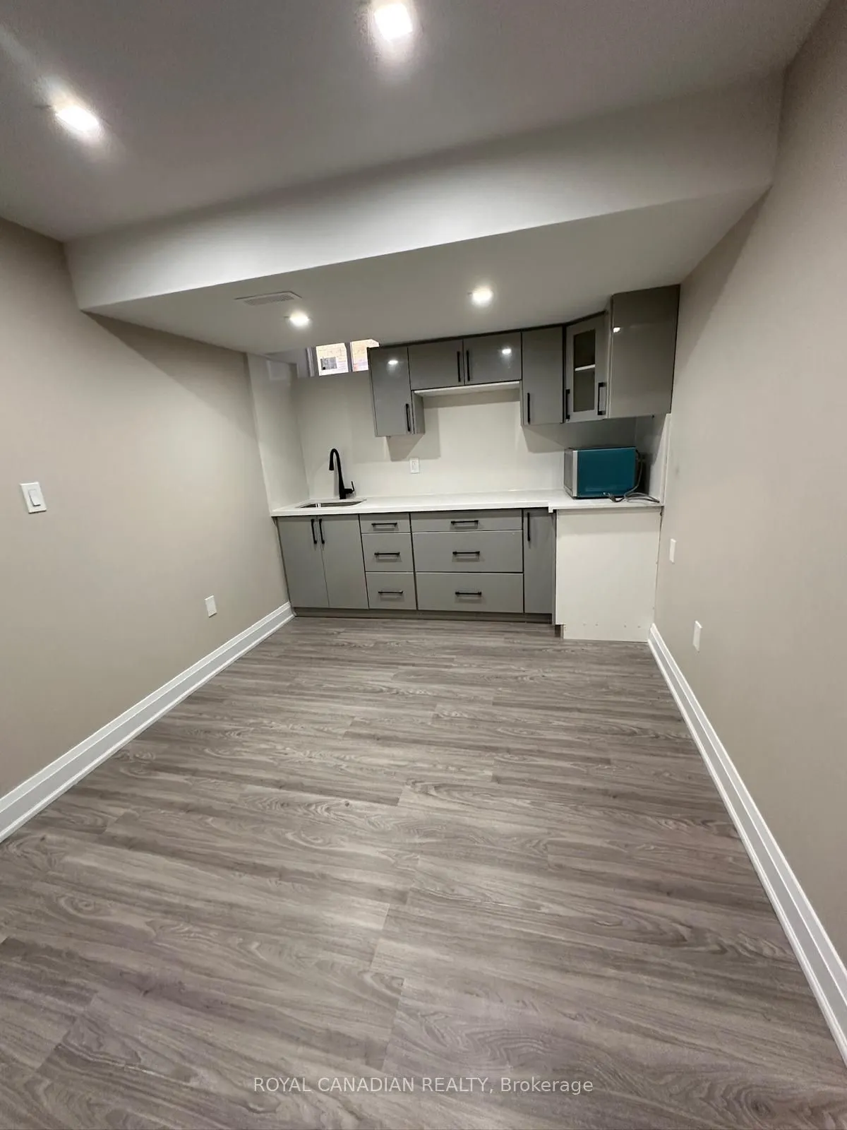 16 Edworthy Gardens, #Bsmt