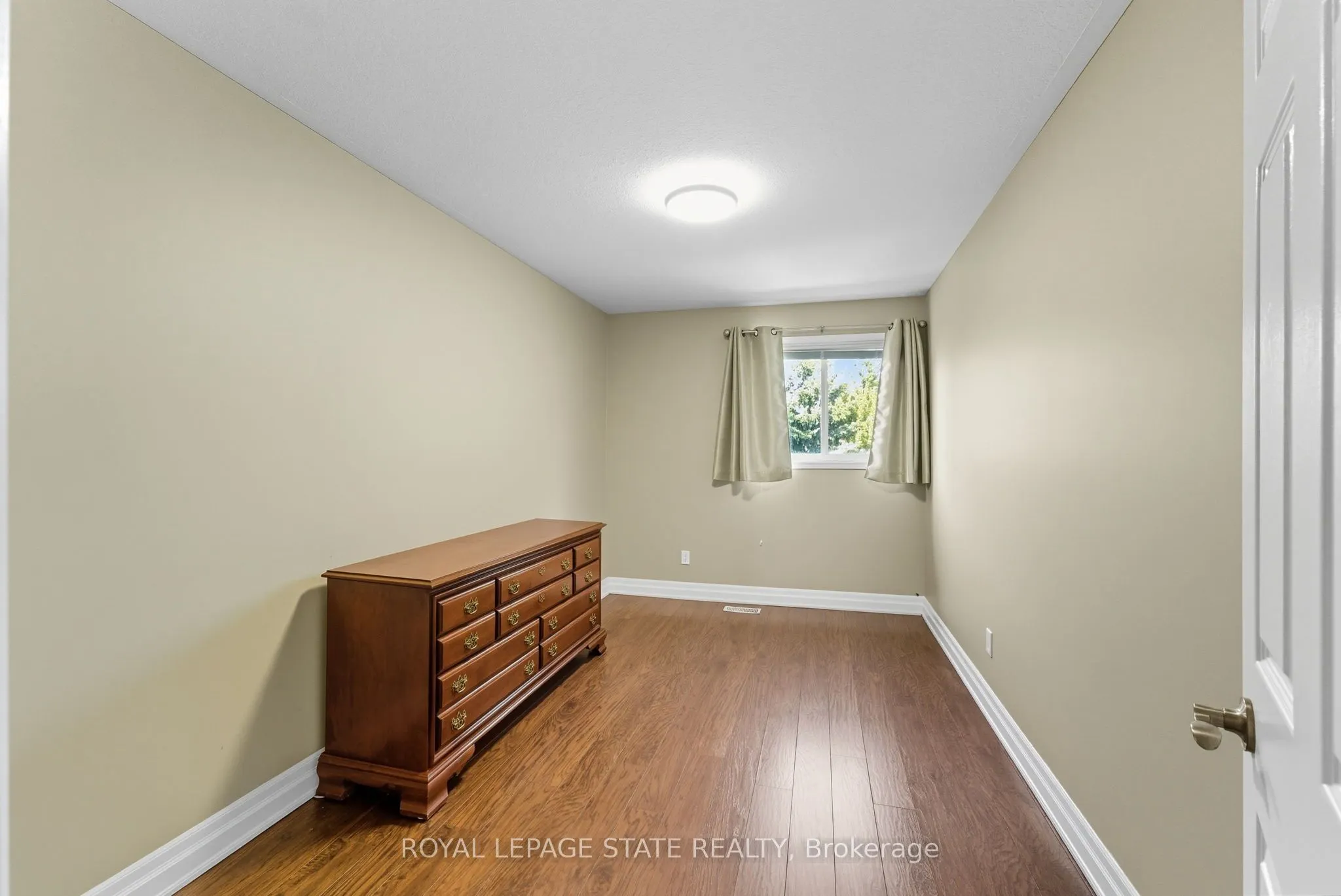 27 Glenhollow Drive