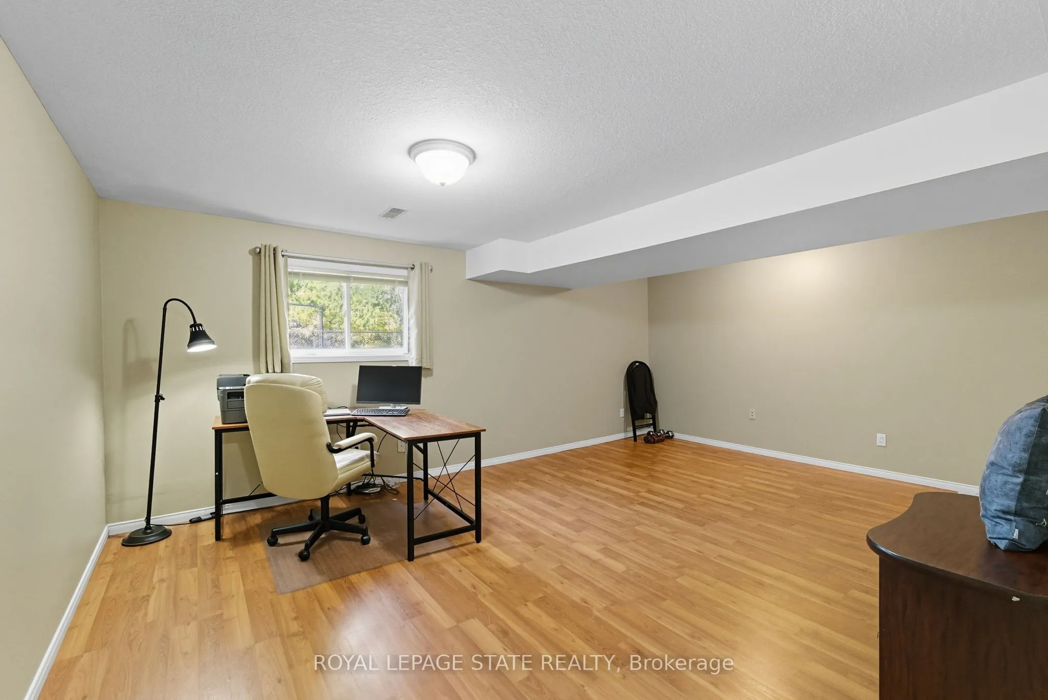 27 Glenhollow Drive