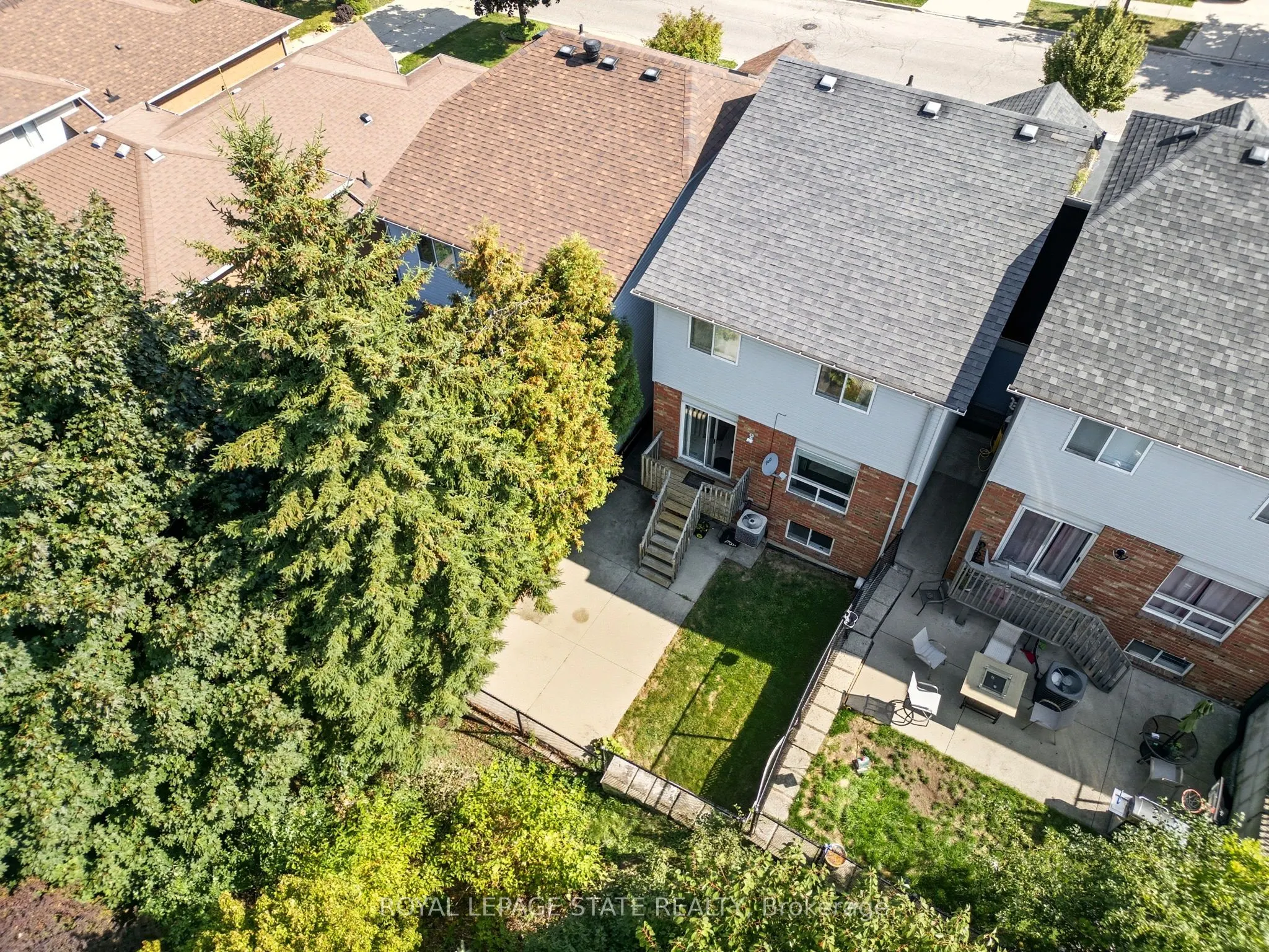 27 Glenhollow Drive