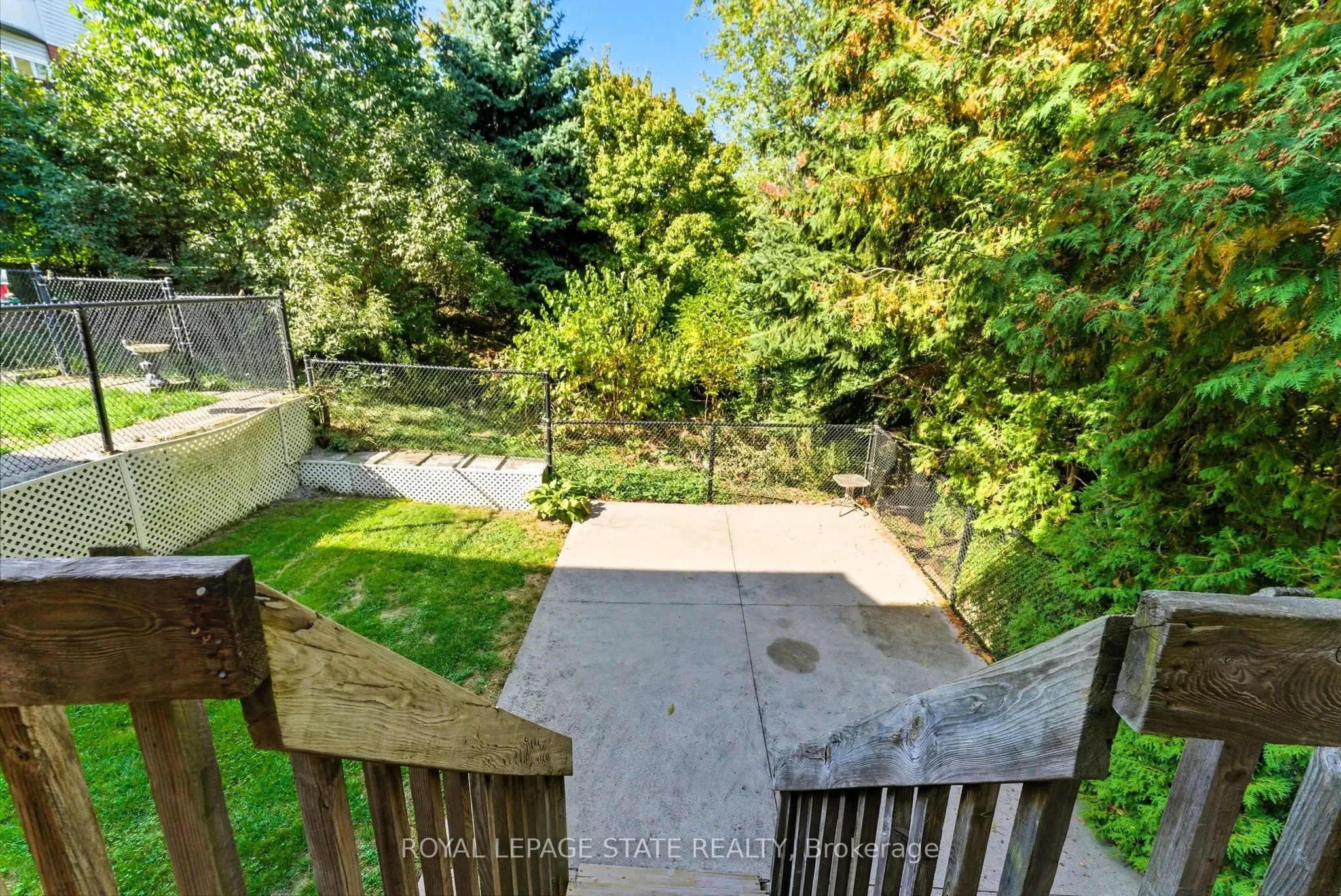 27 Glenhollow Drive
